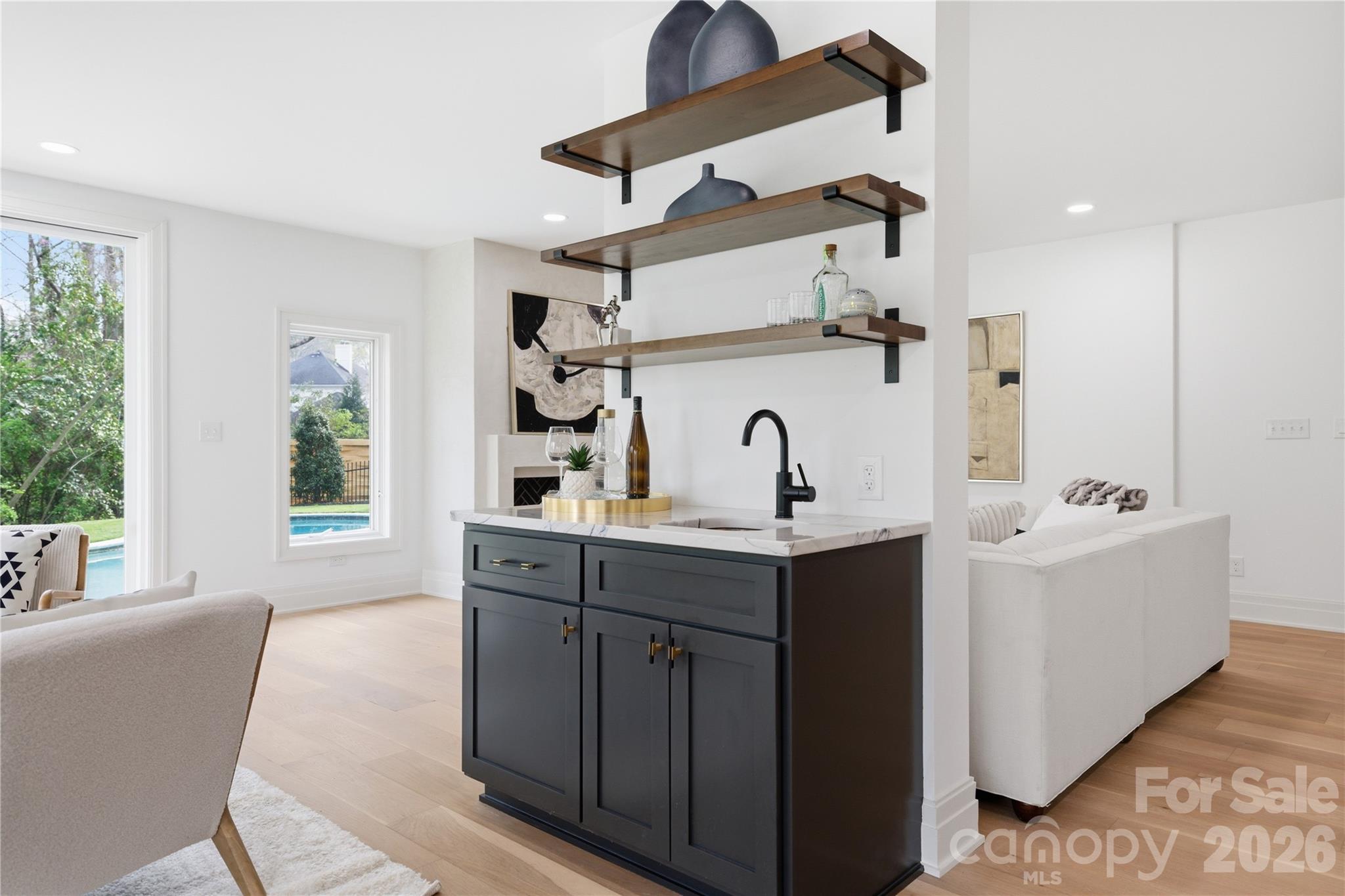 1417 S Wendover Road — Charlotte