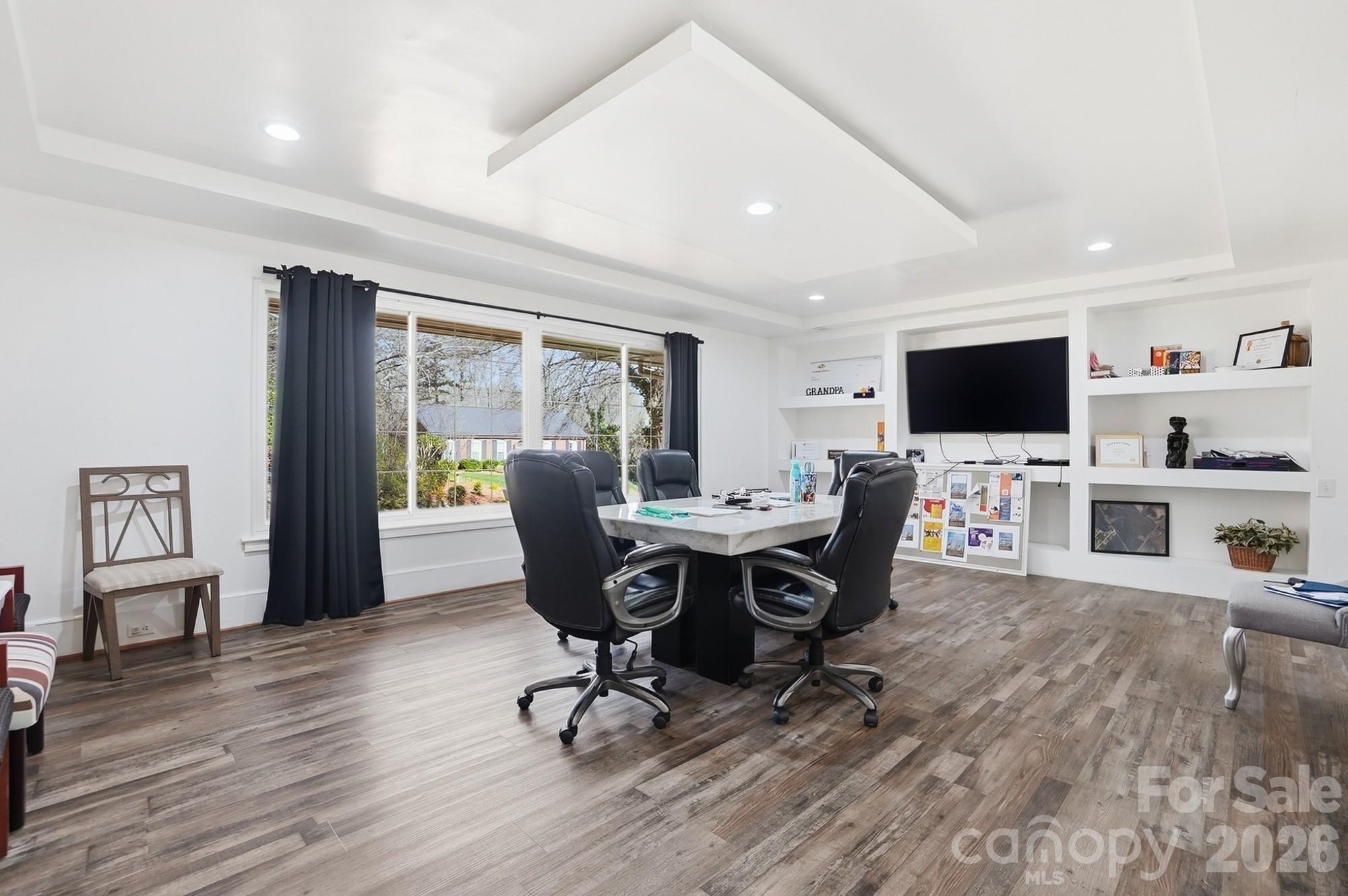 160 Glendale Avenue SE — Concord