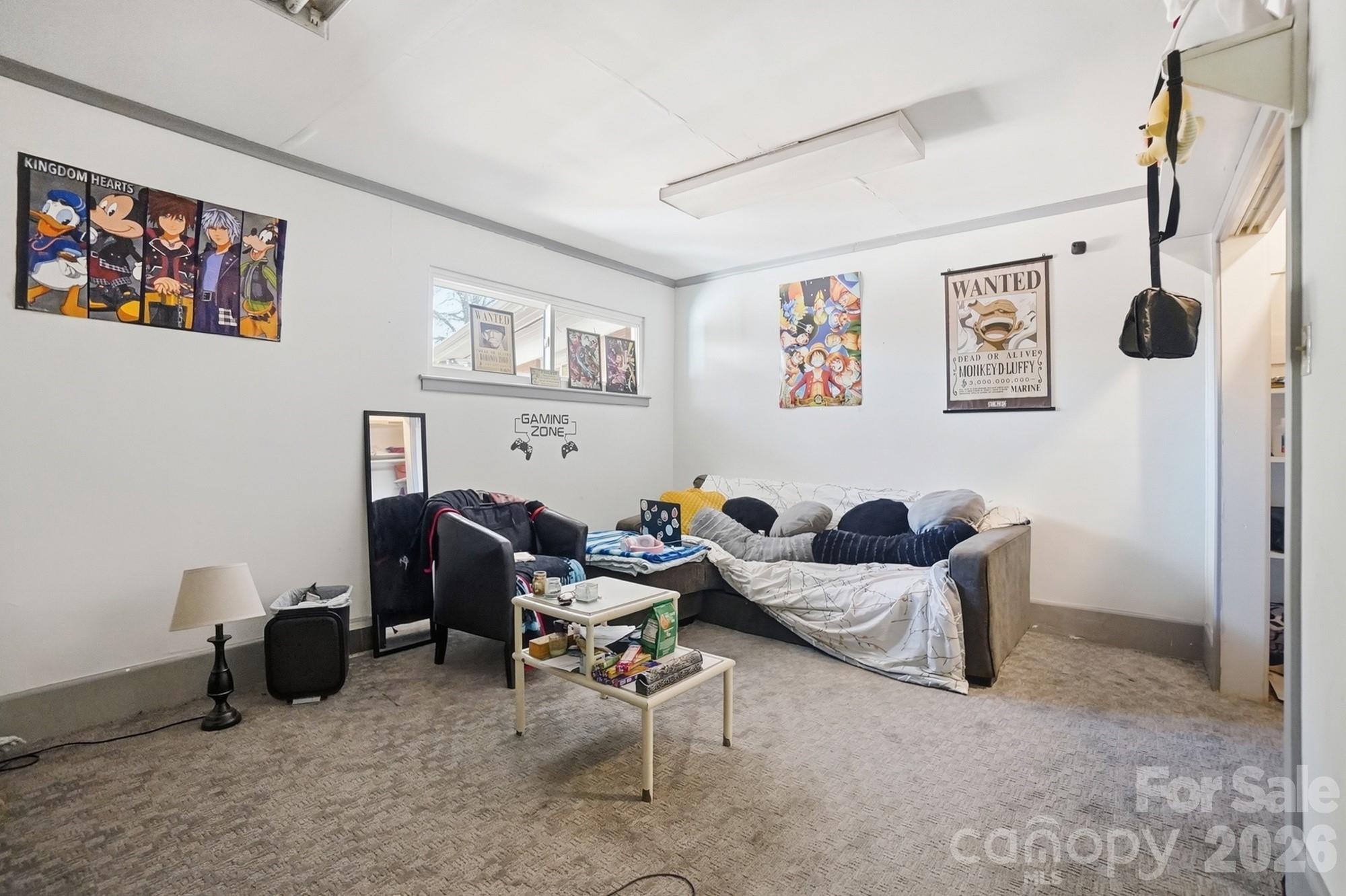160 Glendale Avenue SE — Concord