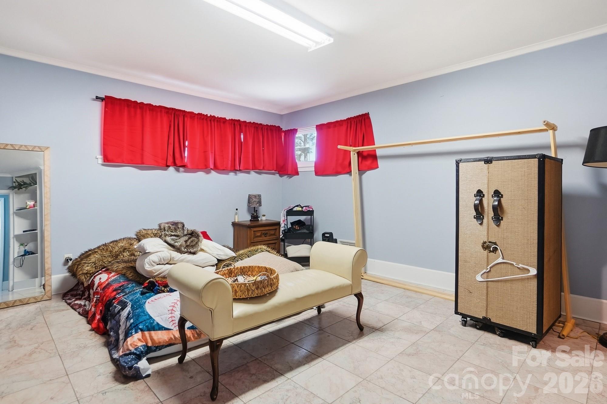 160 Glendale Avenue SE — Concord