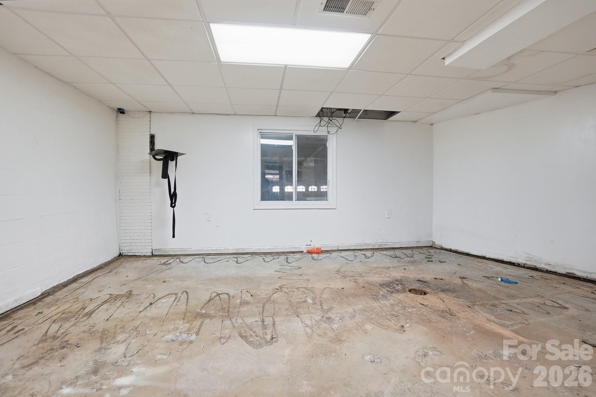 160 Glendale Avenue SE — Concord