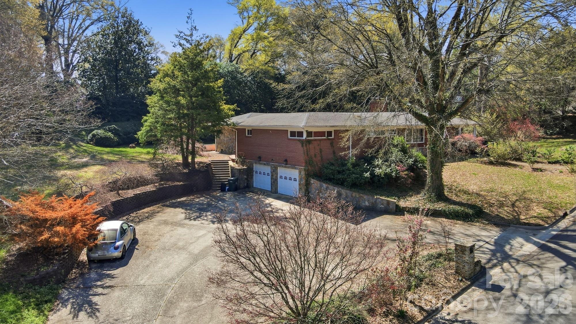 160 Glendale Avenue SE — Concord