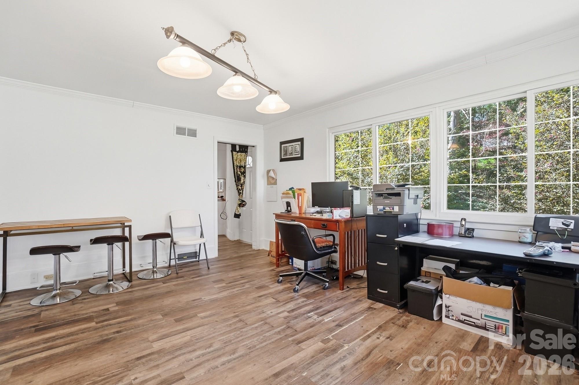 160 Glendale Avenue SE — Concord