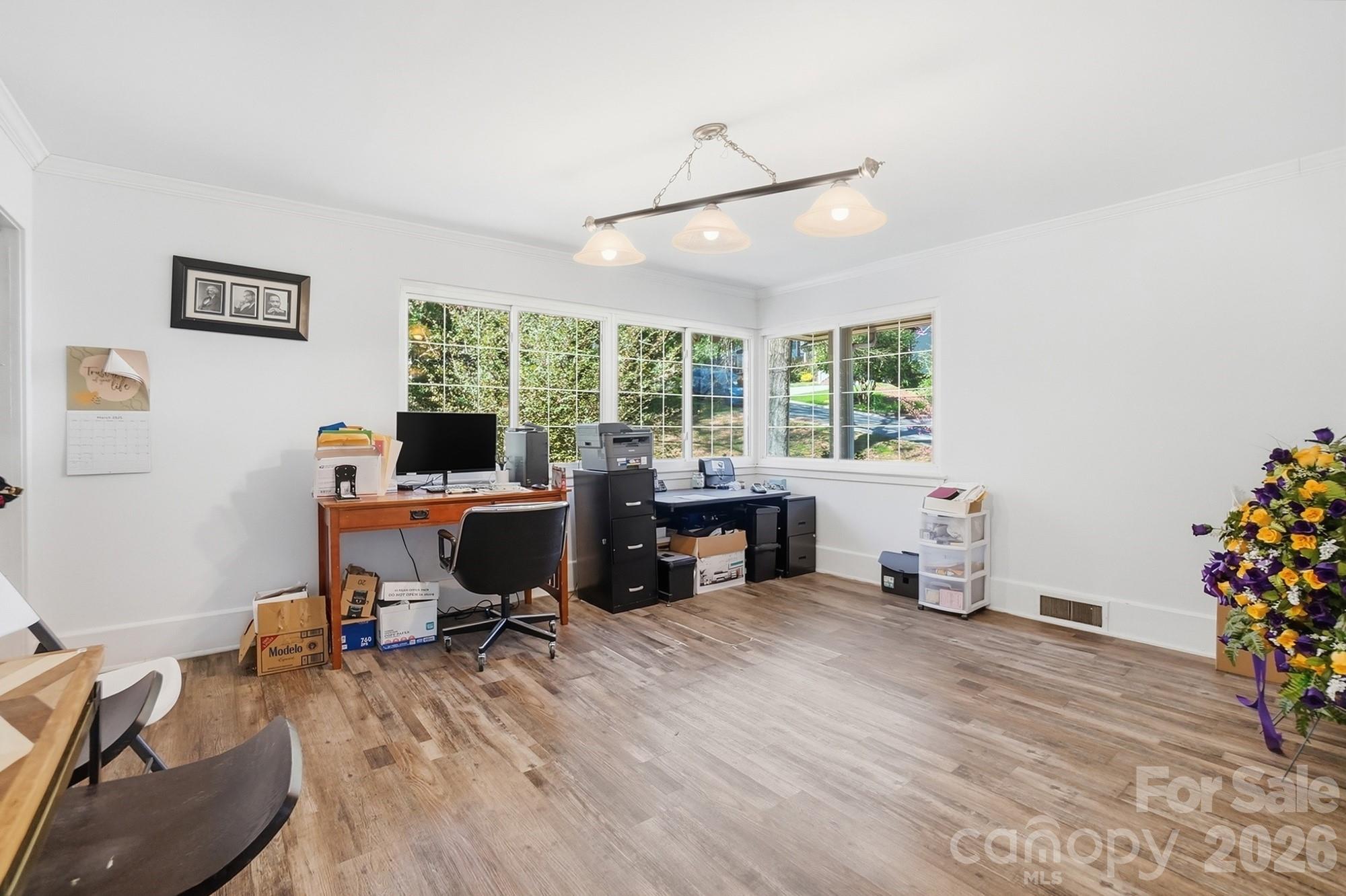 160 Glendale Avenue SE — Concord