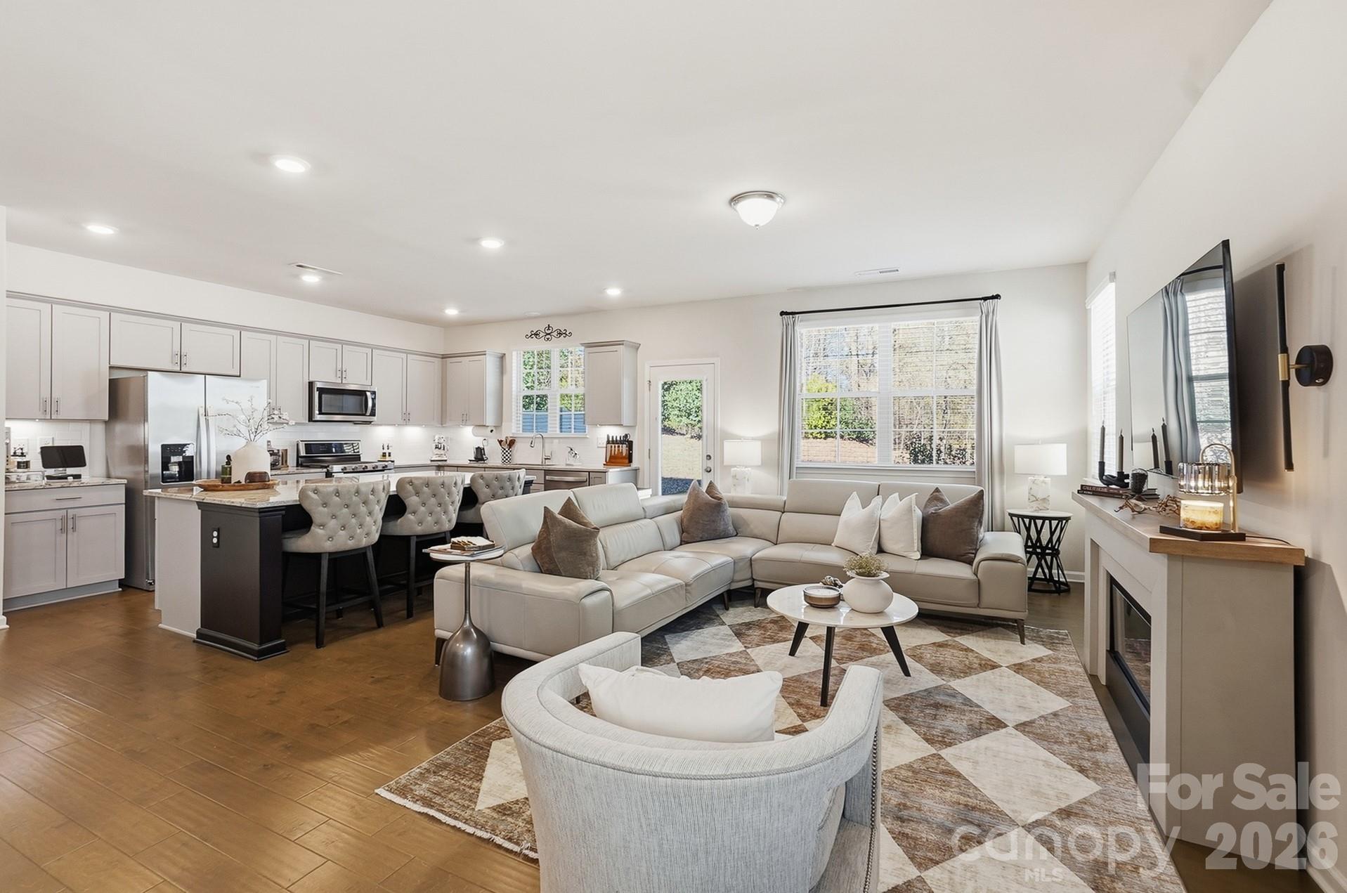 3039 Glenn Hope Way — Matthews