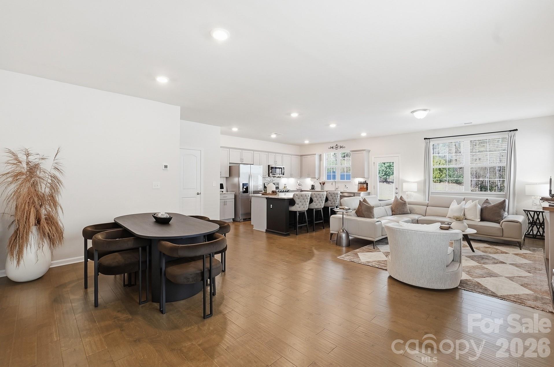 3039 Glenn Hope Way — Matthews