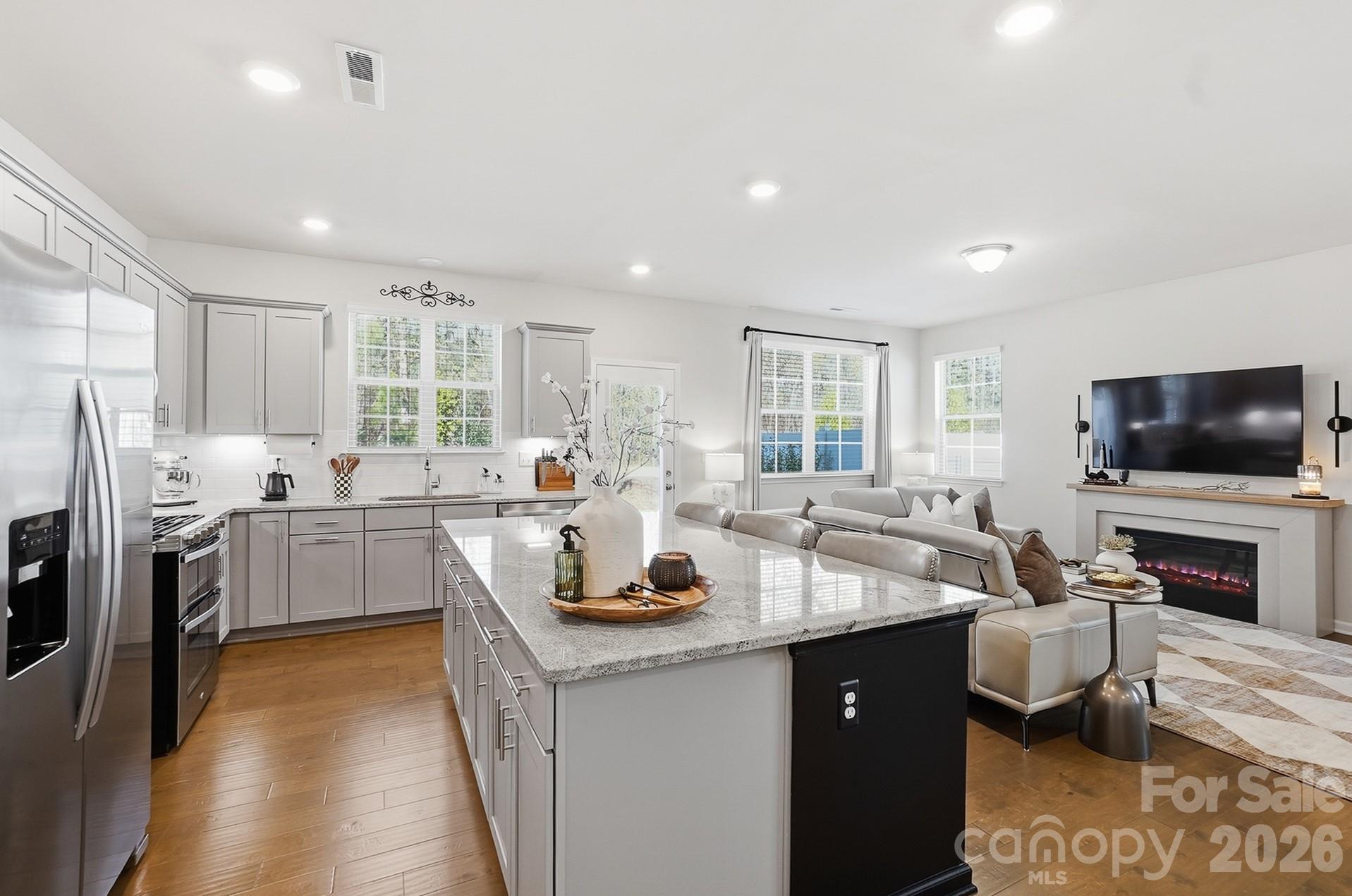 3039 Glenn Hope Way — Matthews