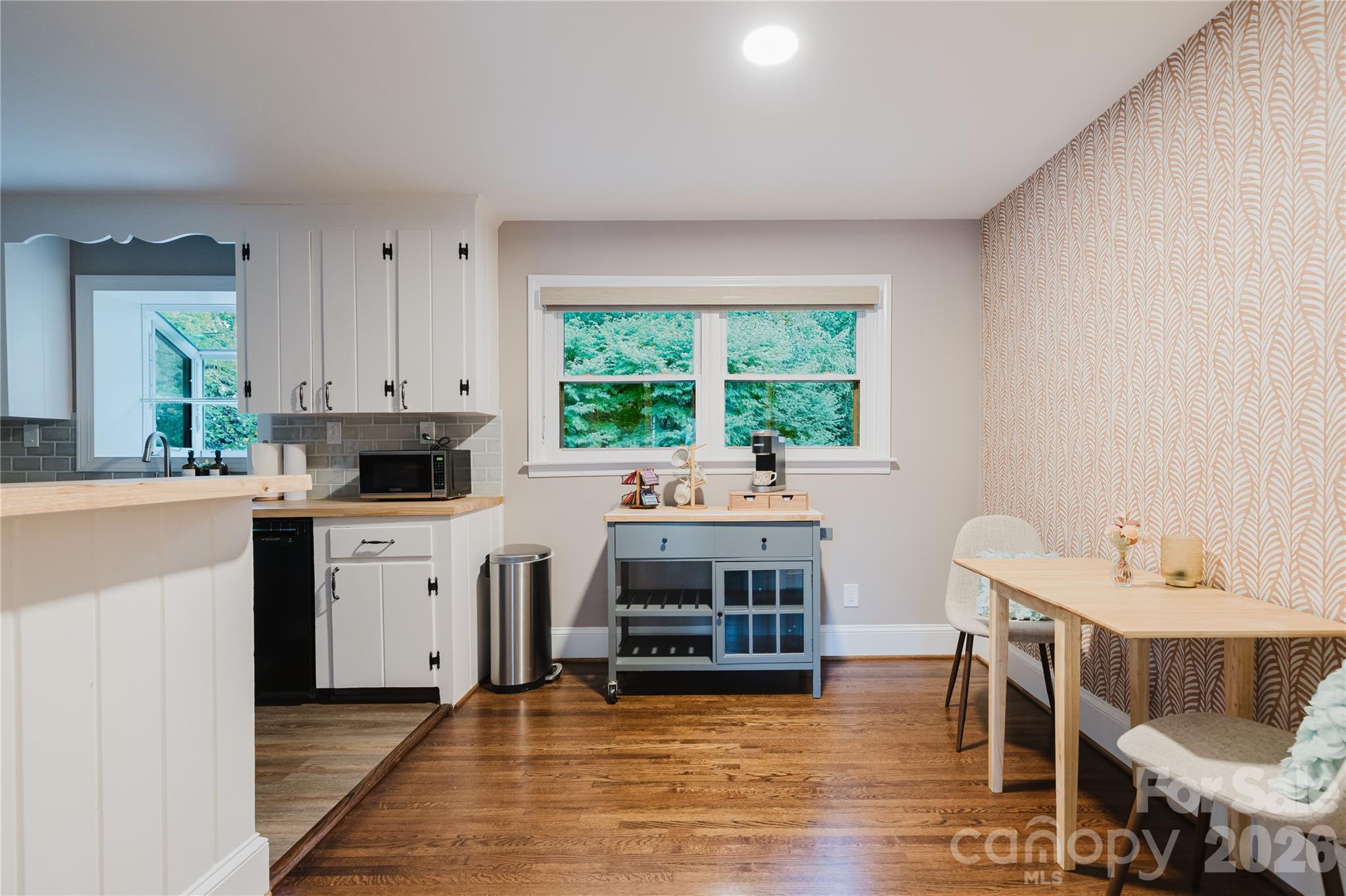 4920 Raymond Place — Charlotte