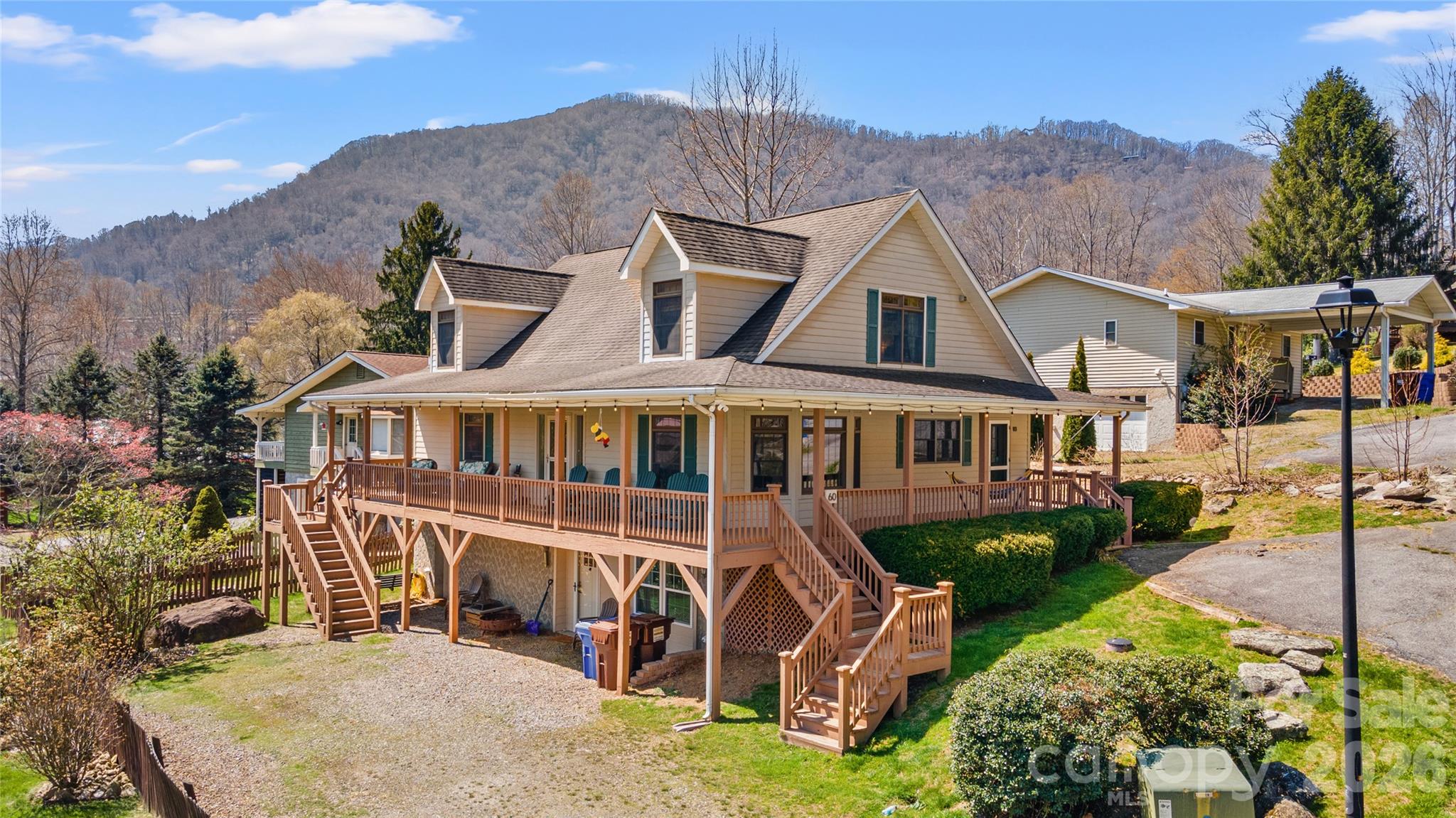60 Rolling Lane — Maggie Valley