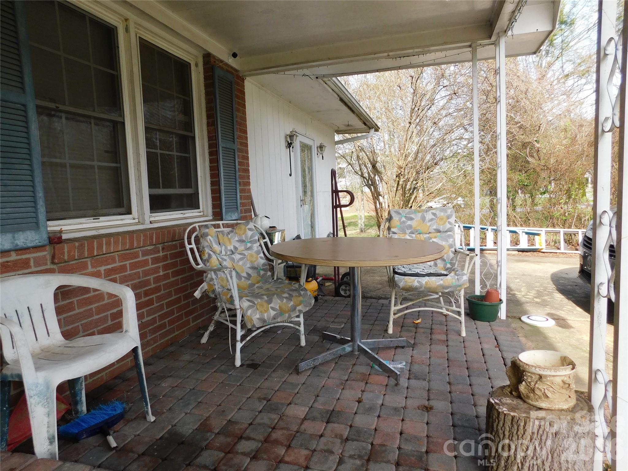 124 Jeff Street — Hendersonville