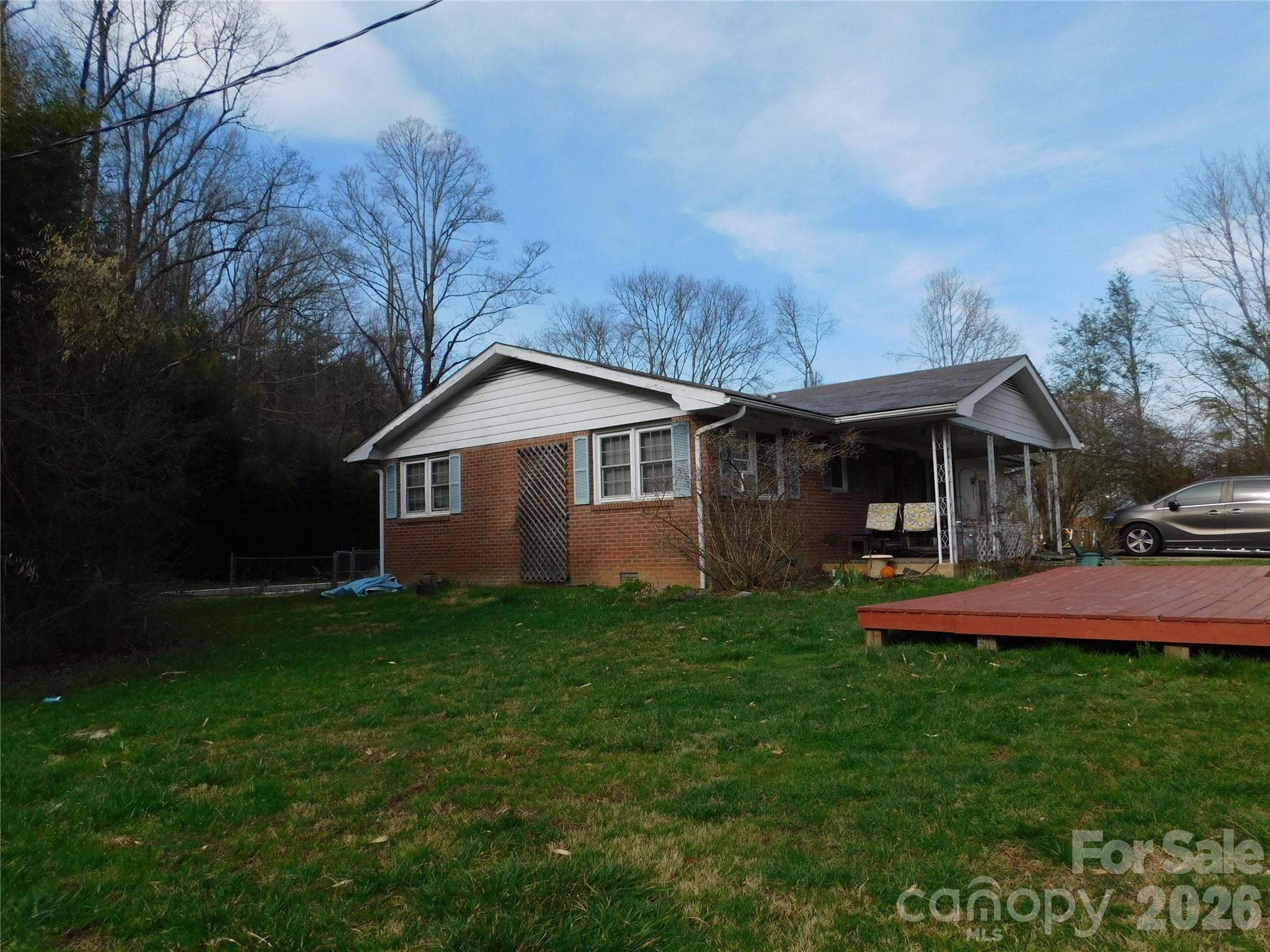 124 Jeff Street — Hendersonville