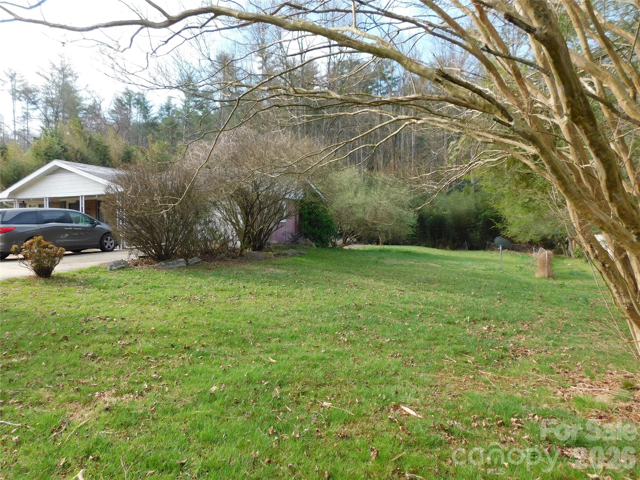 124 Jeff Street — Hendersonville