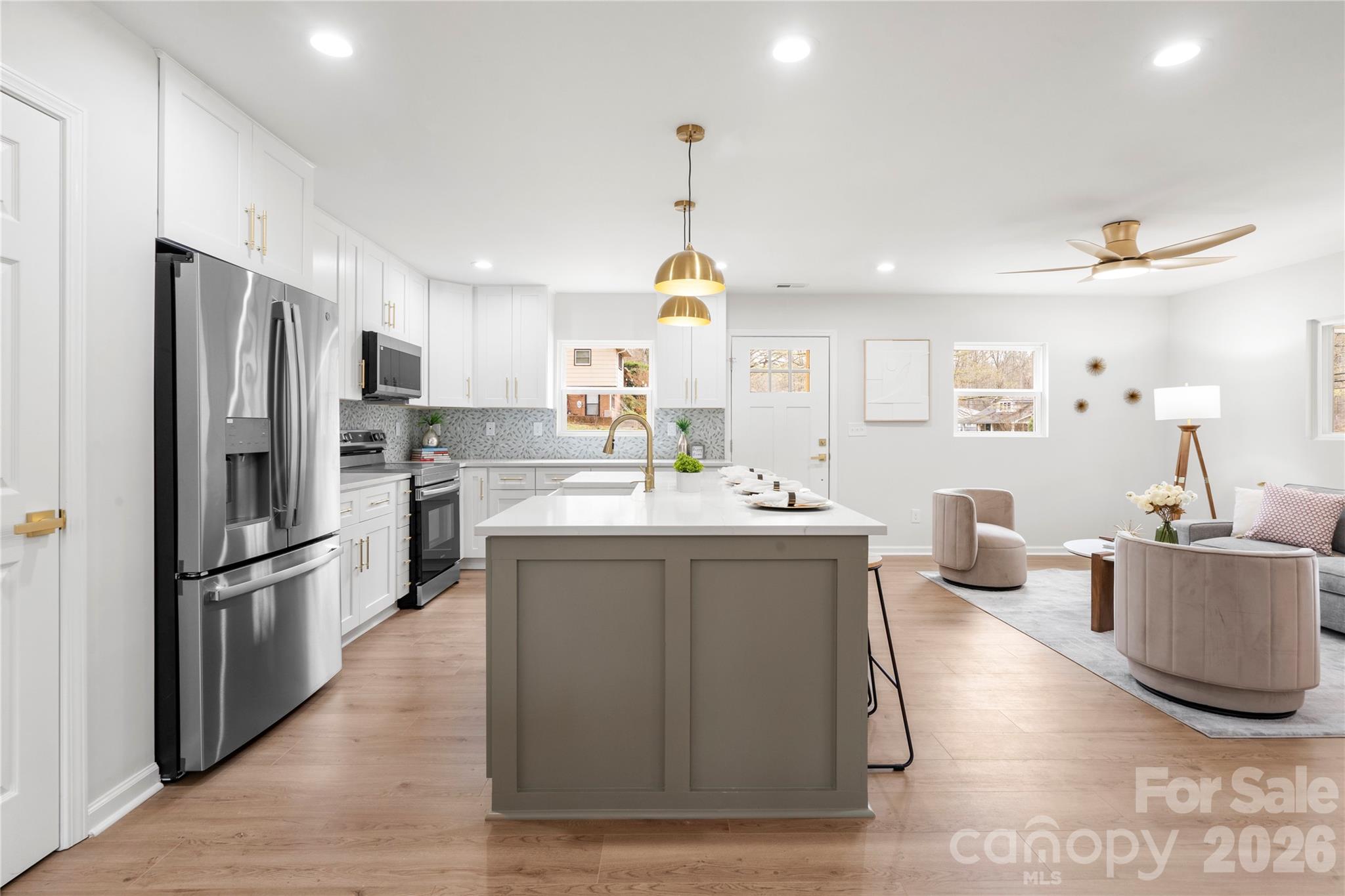902 N Mountain Street — Cherryville