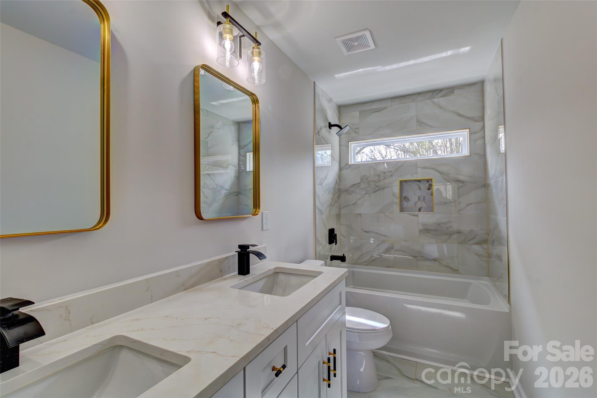 902 N Mountain Street — Cherryville