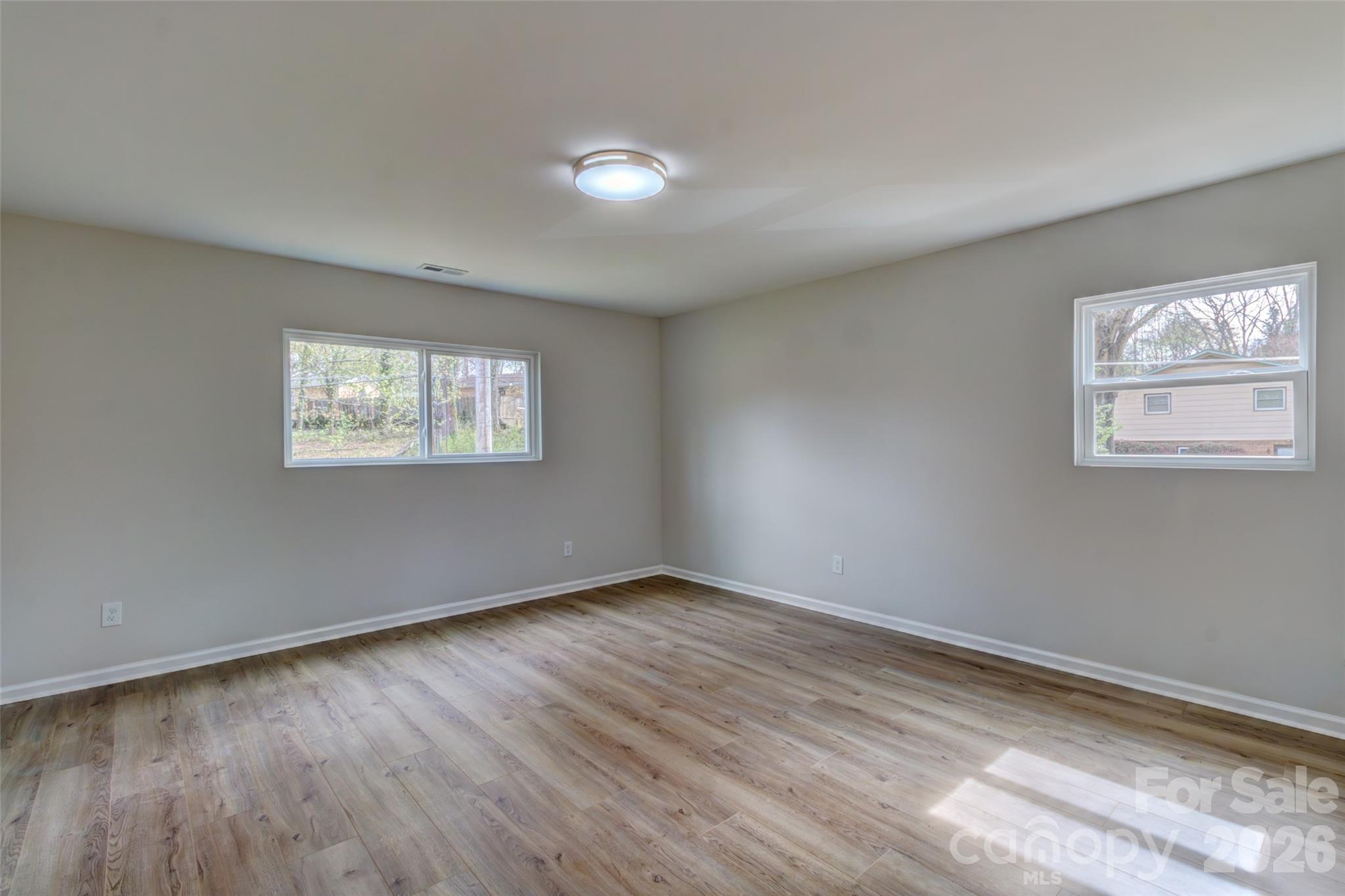 902 N Mountain Street — Cherryville