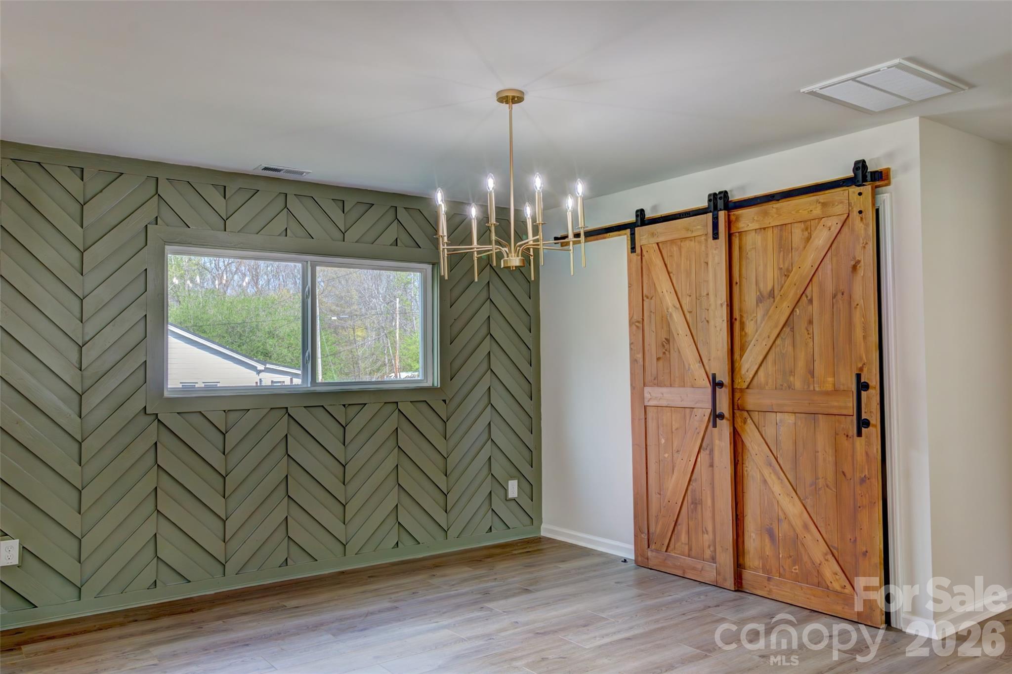 902 N Mountain Street — Cherryville
