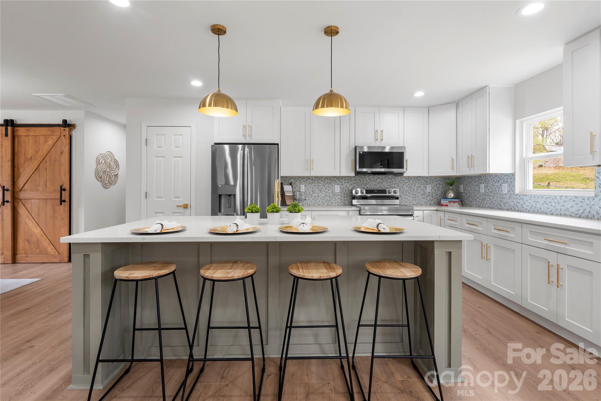 902 N Mountain Street — Cherryville