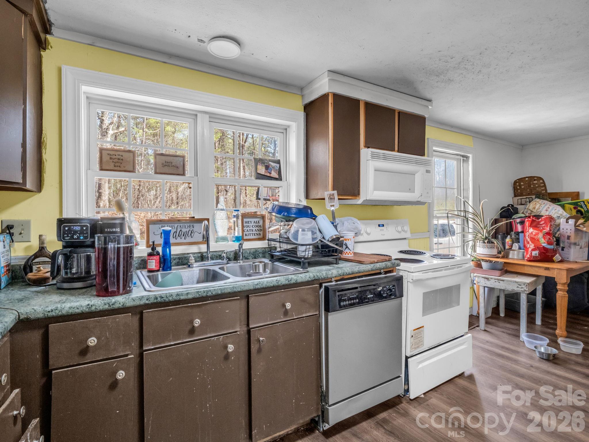140 Fire Tower Road — Mill Spring