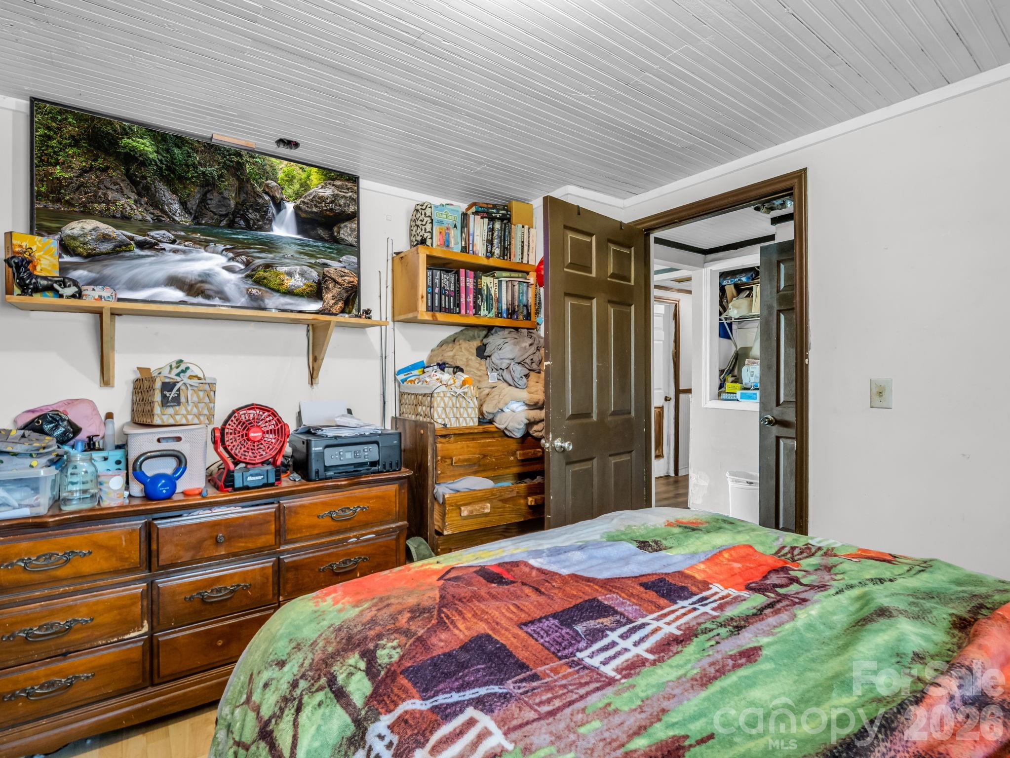 140 Fire Tower Road — Mill Spring