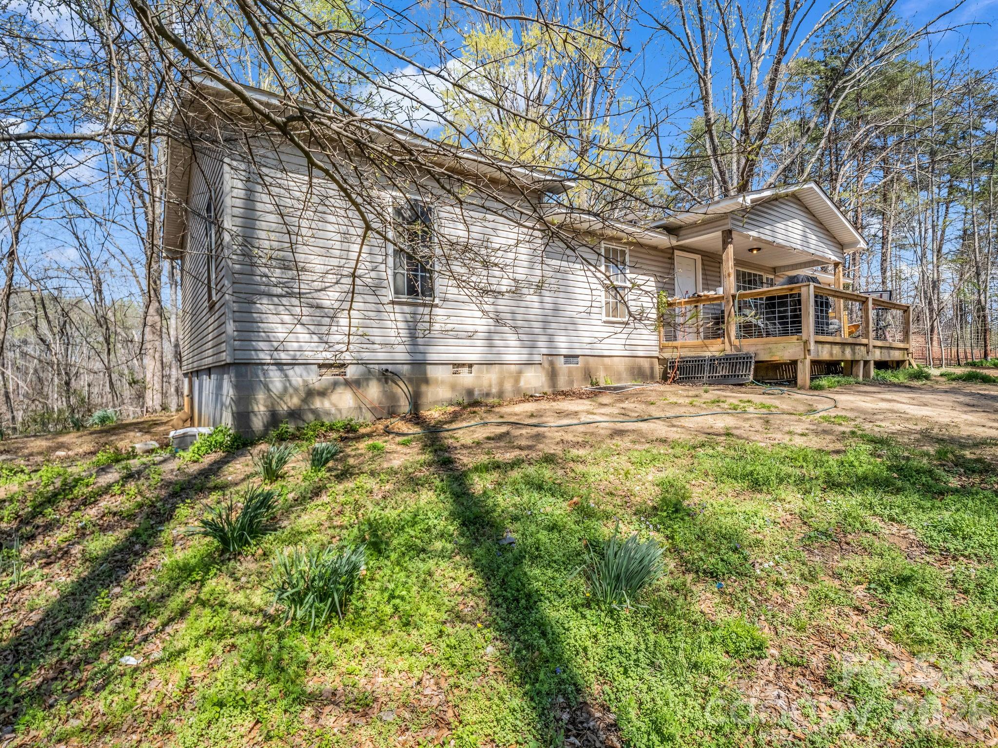 140 Fire Tower Road — Mill Spring