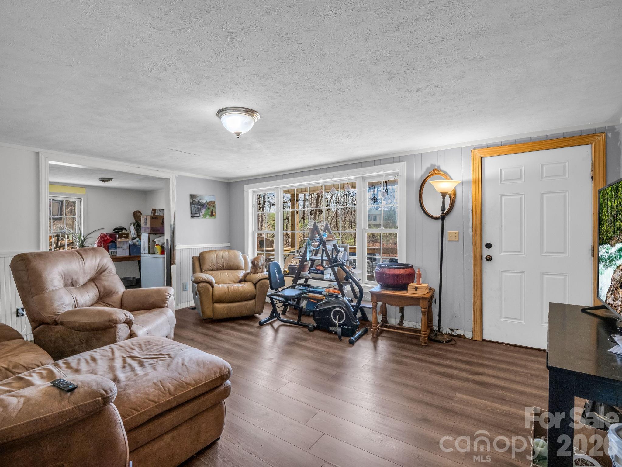 140 Fire Tower Road — Mill Spring