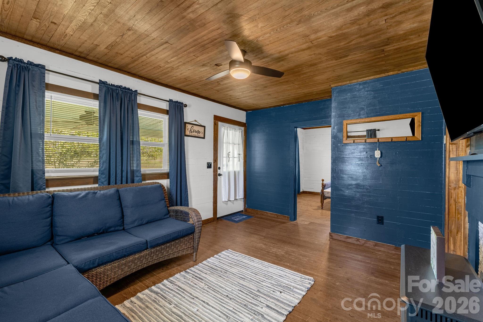 98 Poplar Springs Road — Hiddenite