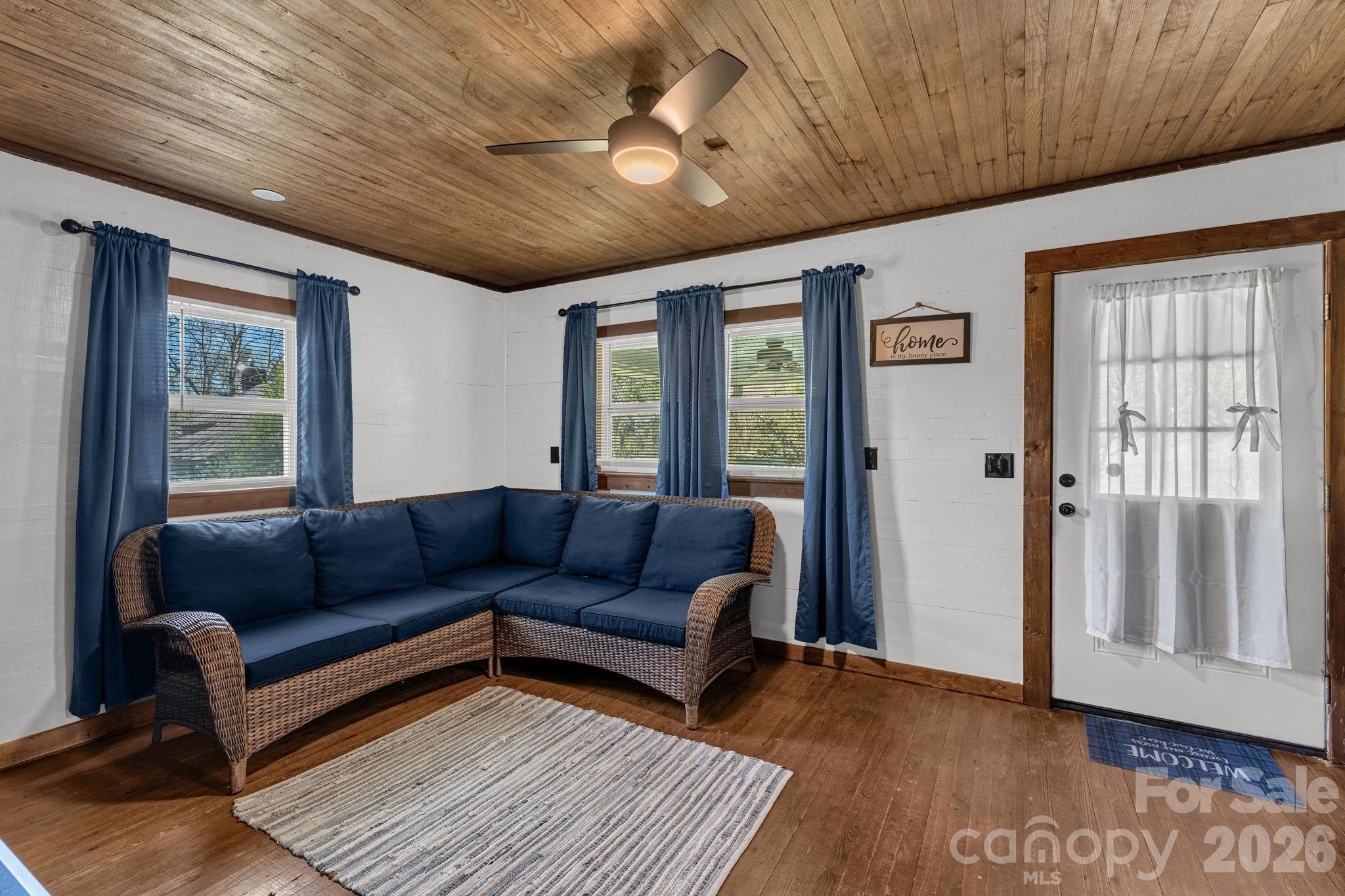 98 Poplar Springs Road — Hiddenite
