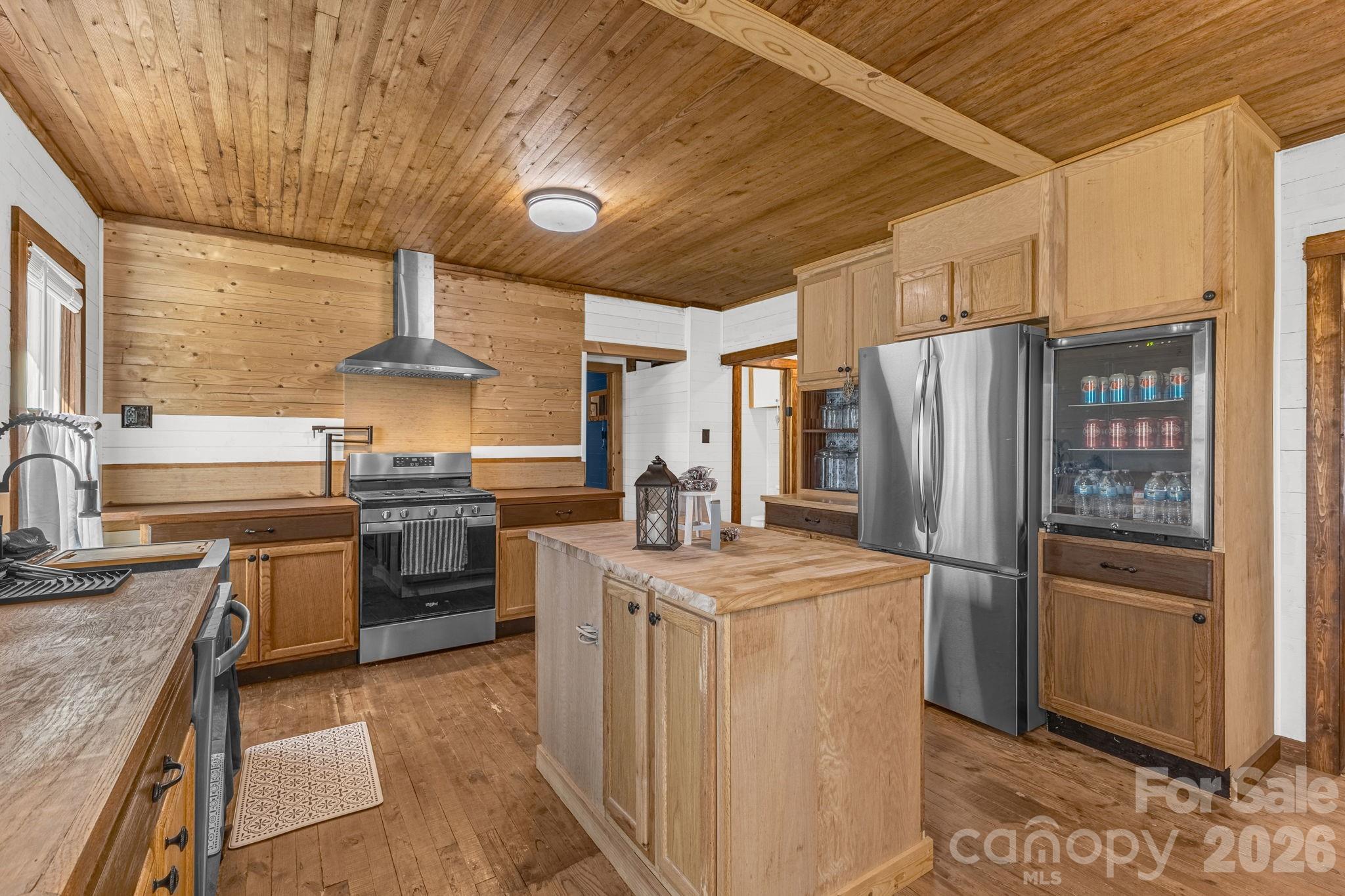 98 Poplar Springs Road — Hiddenite