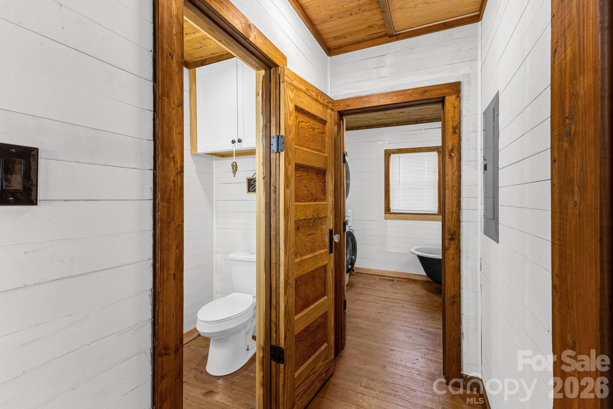 98 Poplar Springs Road — Hiddenite