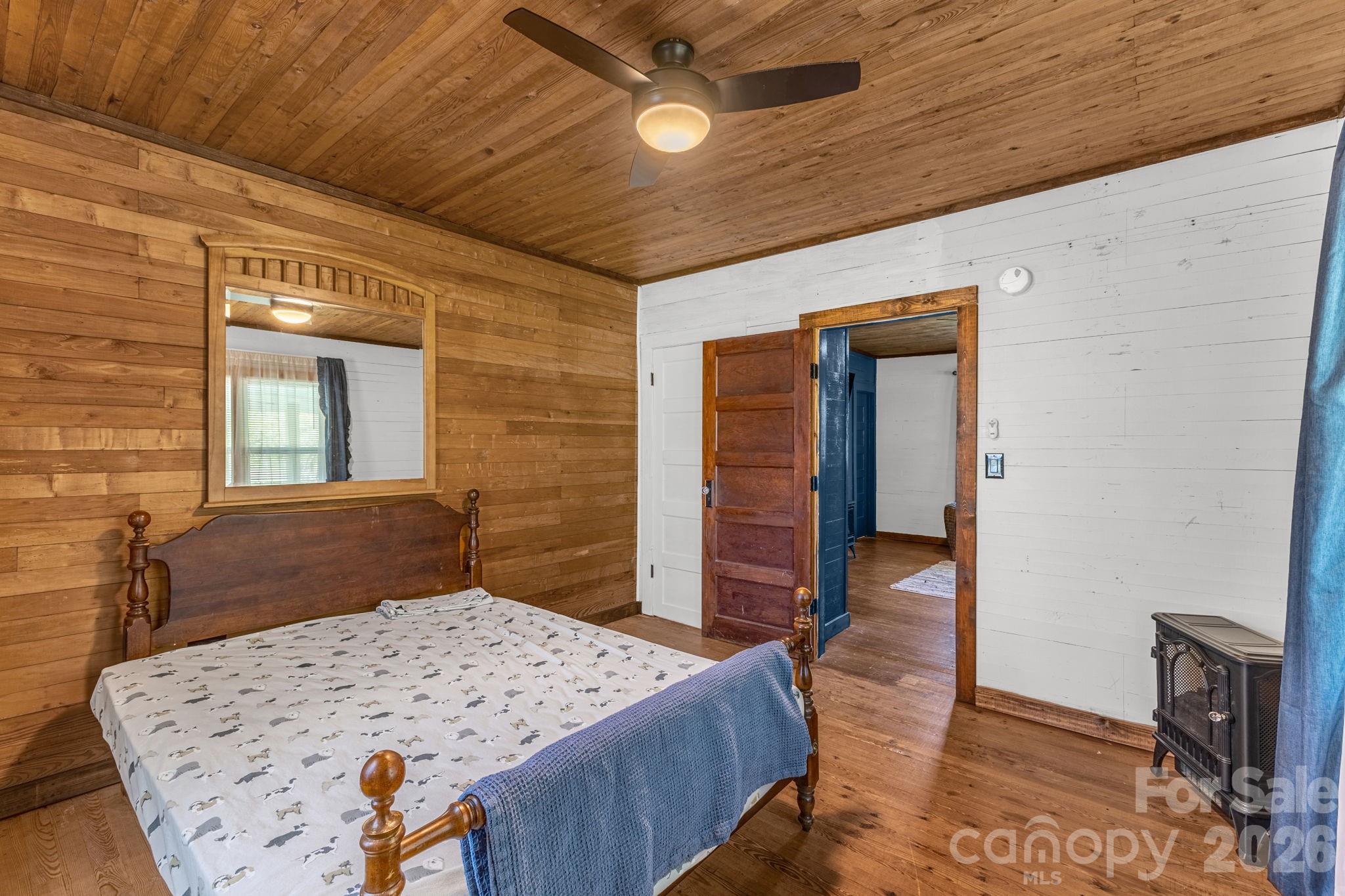 98 Poplar Springs Road — Hiddenite