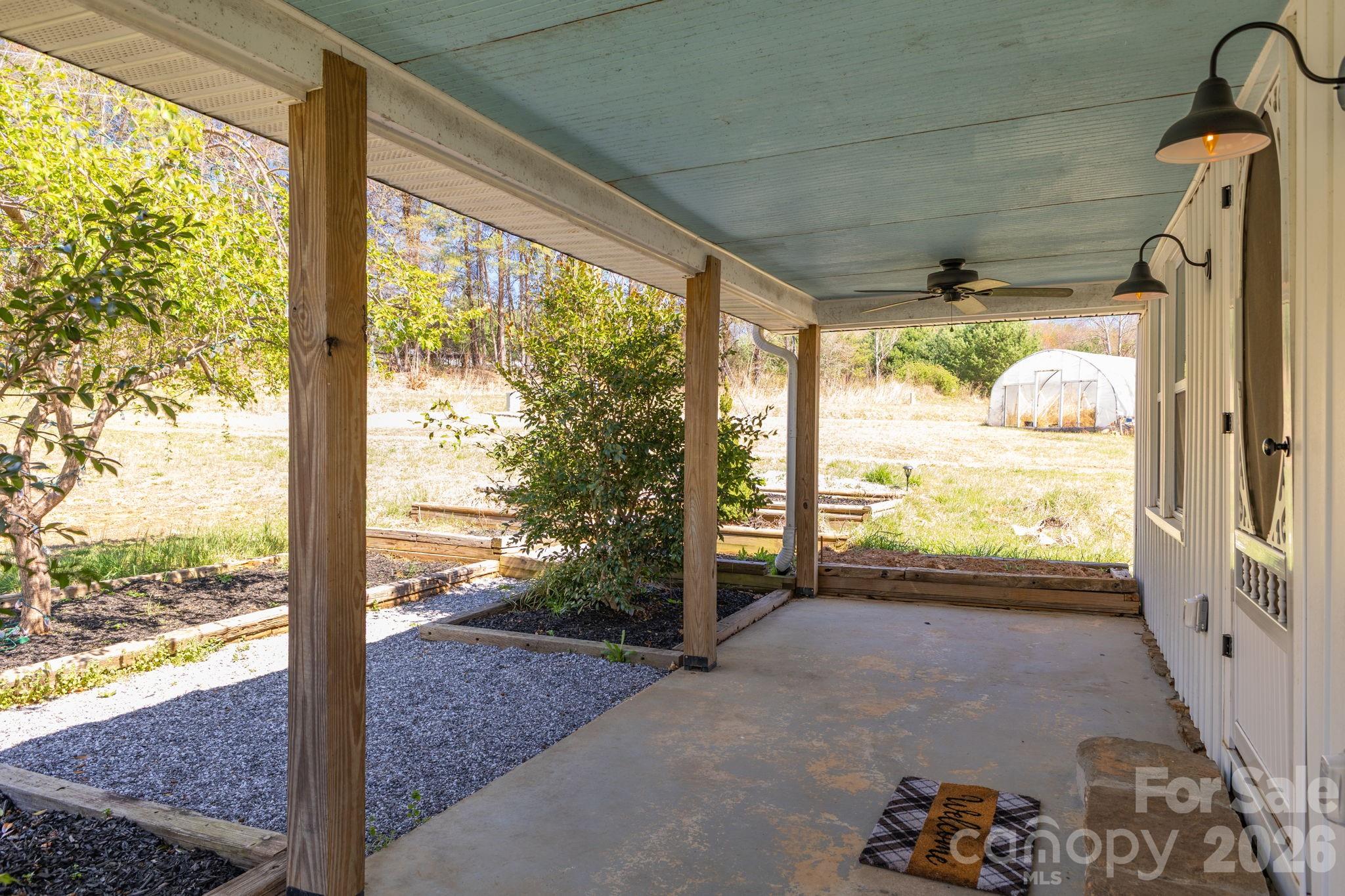 98 Poplar Springs Road — Hiddenite