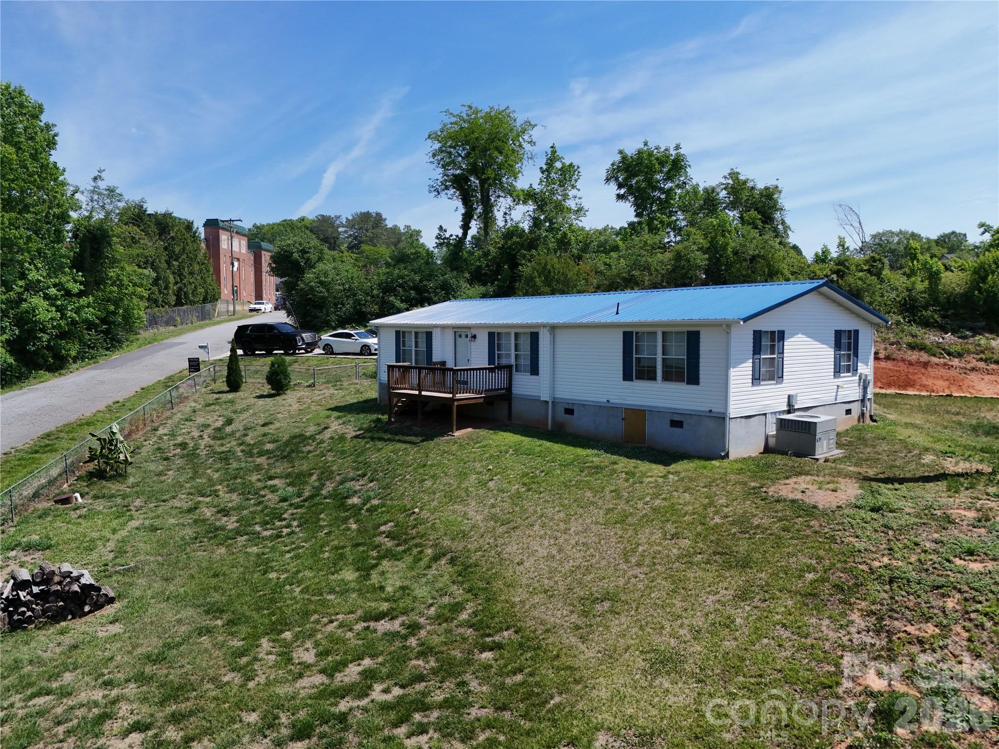 315 W Mcdowell Street — Morganton