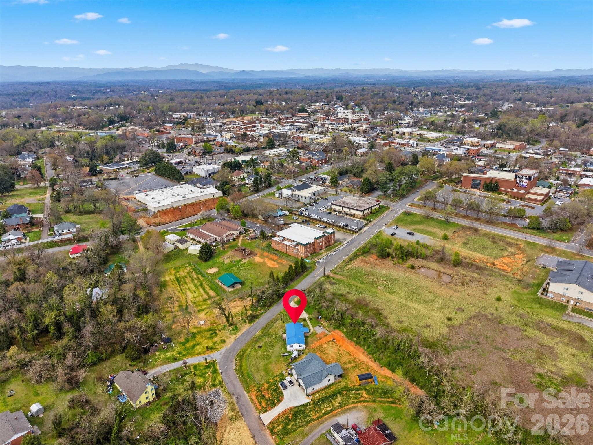 315 W Mcdowell Street — Morganton