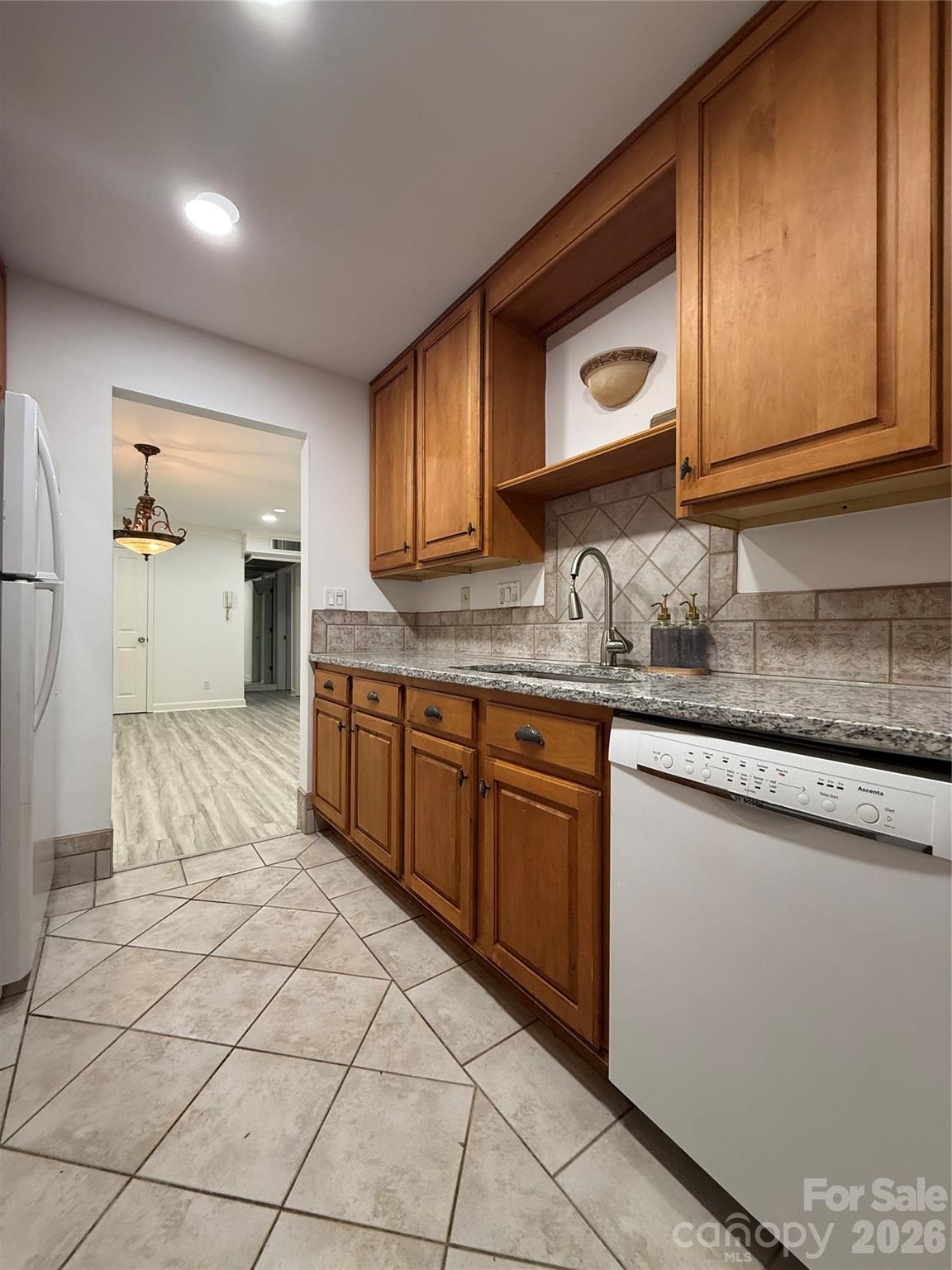 1323 Queens Road — Charlotte