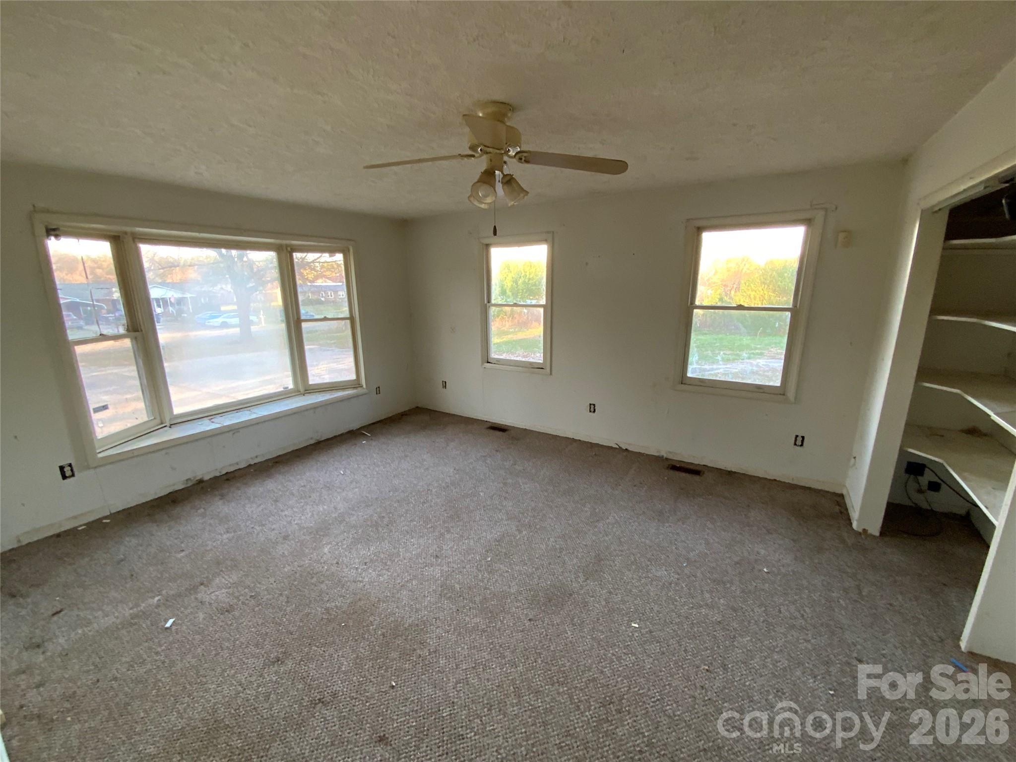 154 Lovelace Road — Forest City