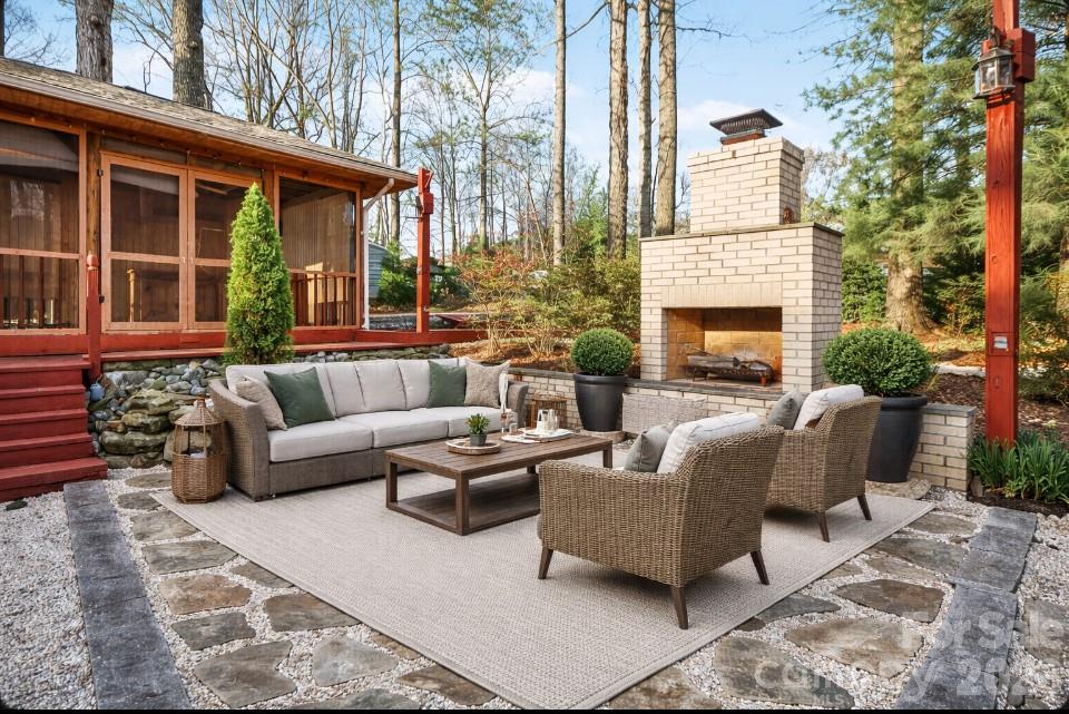 14921 August Lane — Charlotte
