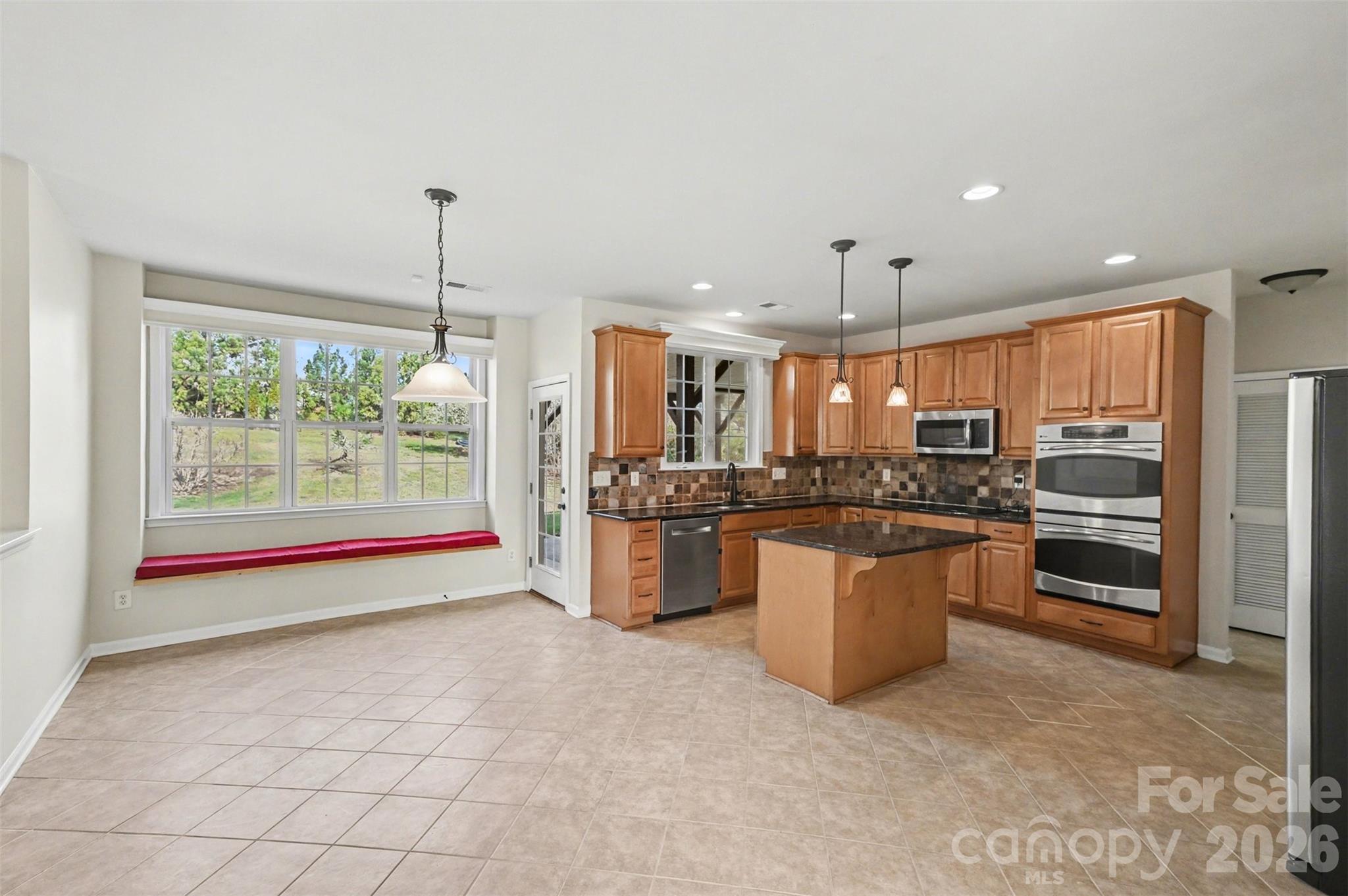 7512 Chasewater Drive — Harrisburg