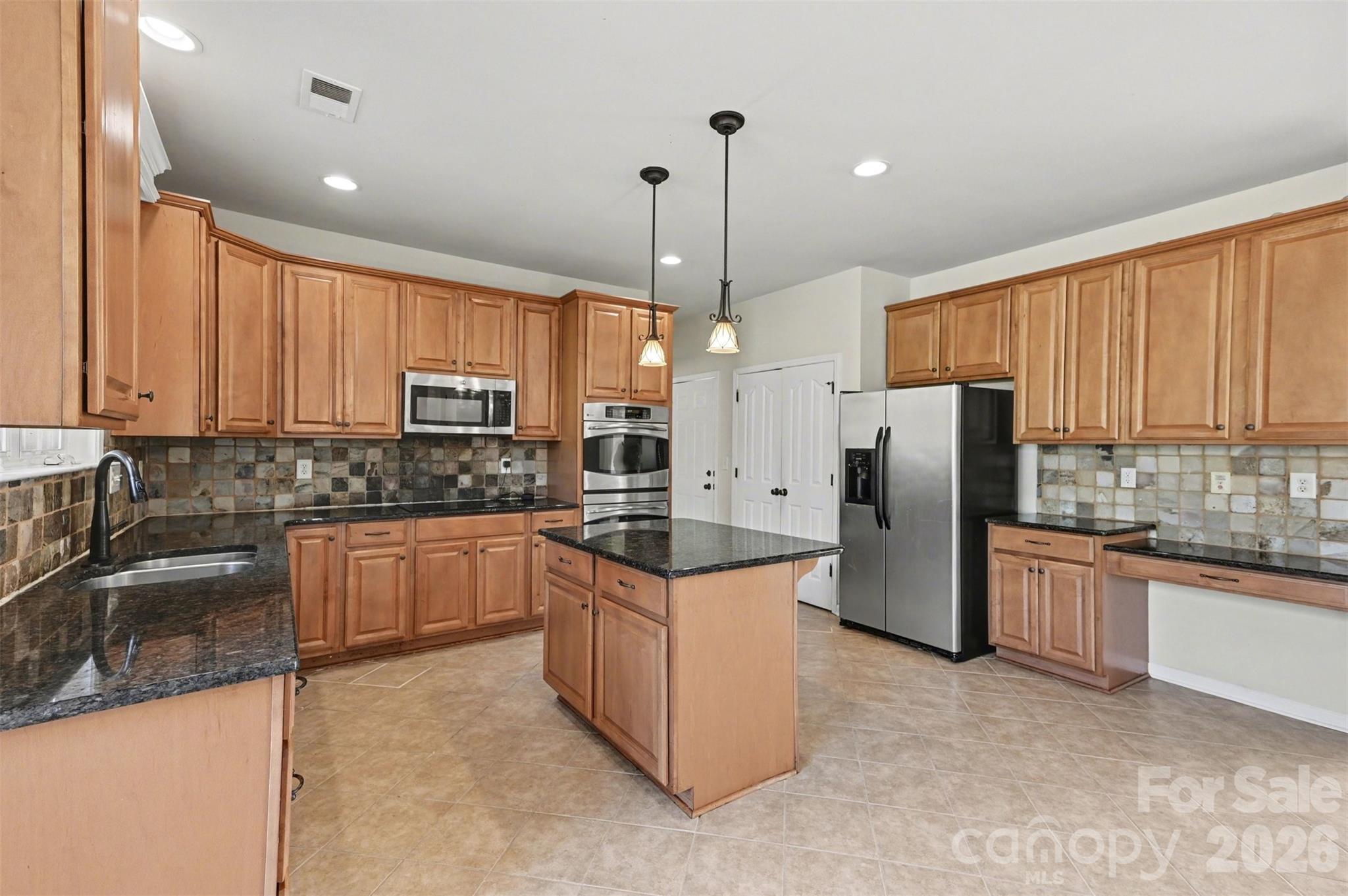7512 Chasewater Drive — Harrisburg