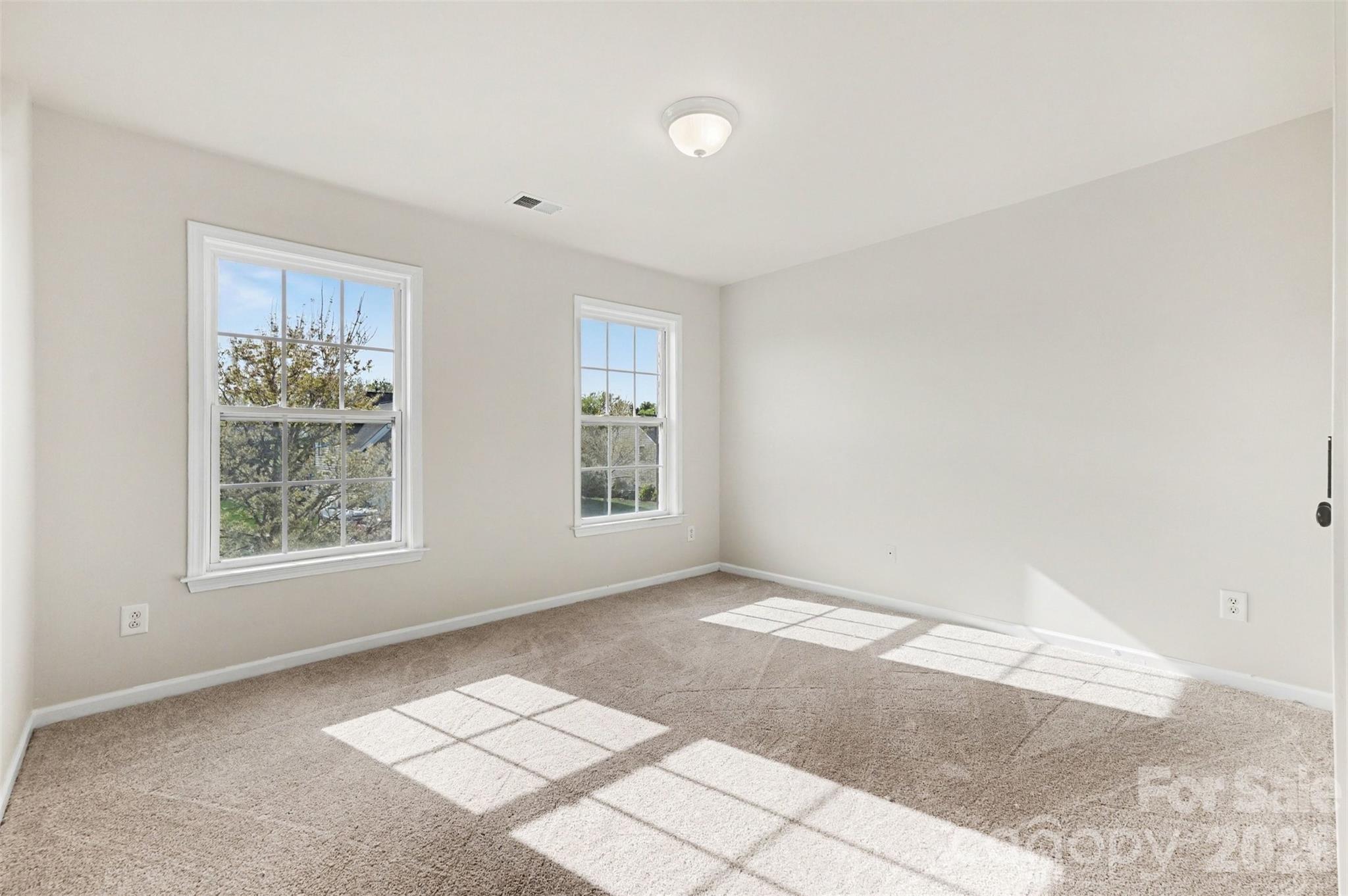 7512 Chasewater Drive — Harrisburg