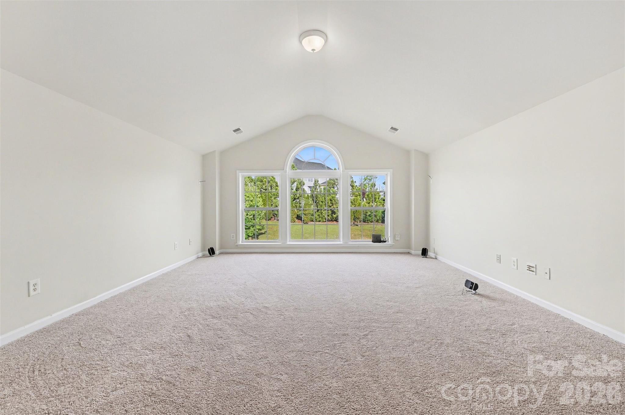7512 Chasewater Drive — Harrisburg