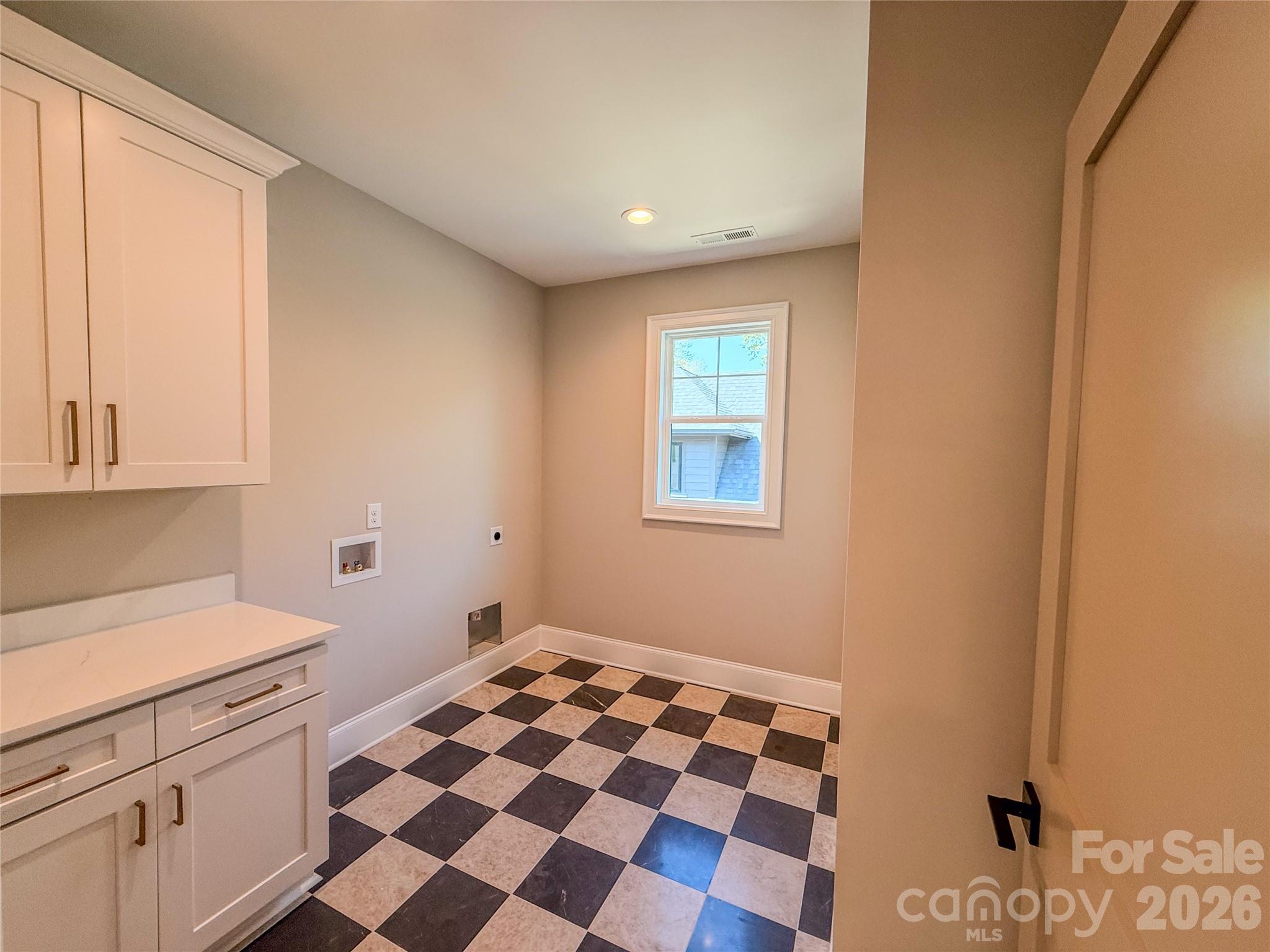 4822 Walker Road — Charlotte
