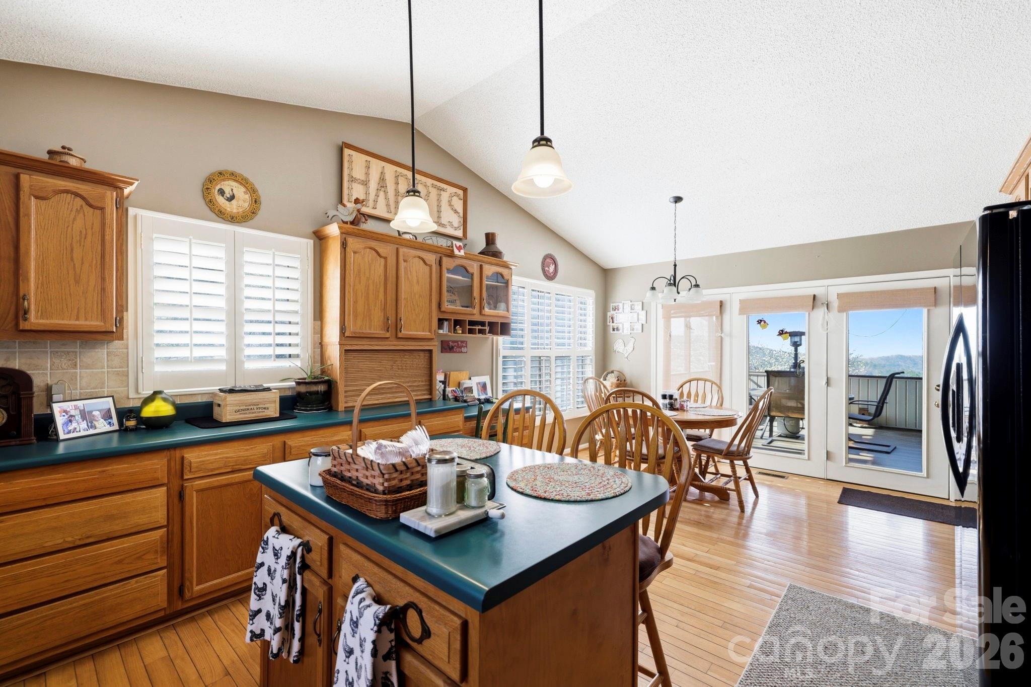 1489 Round Mountain Road — Brevard