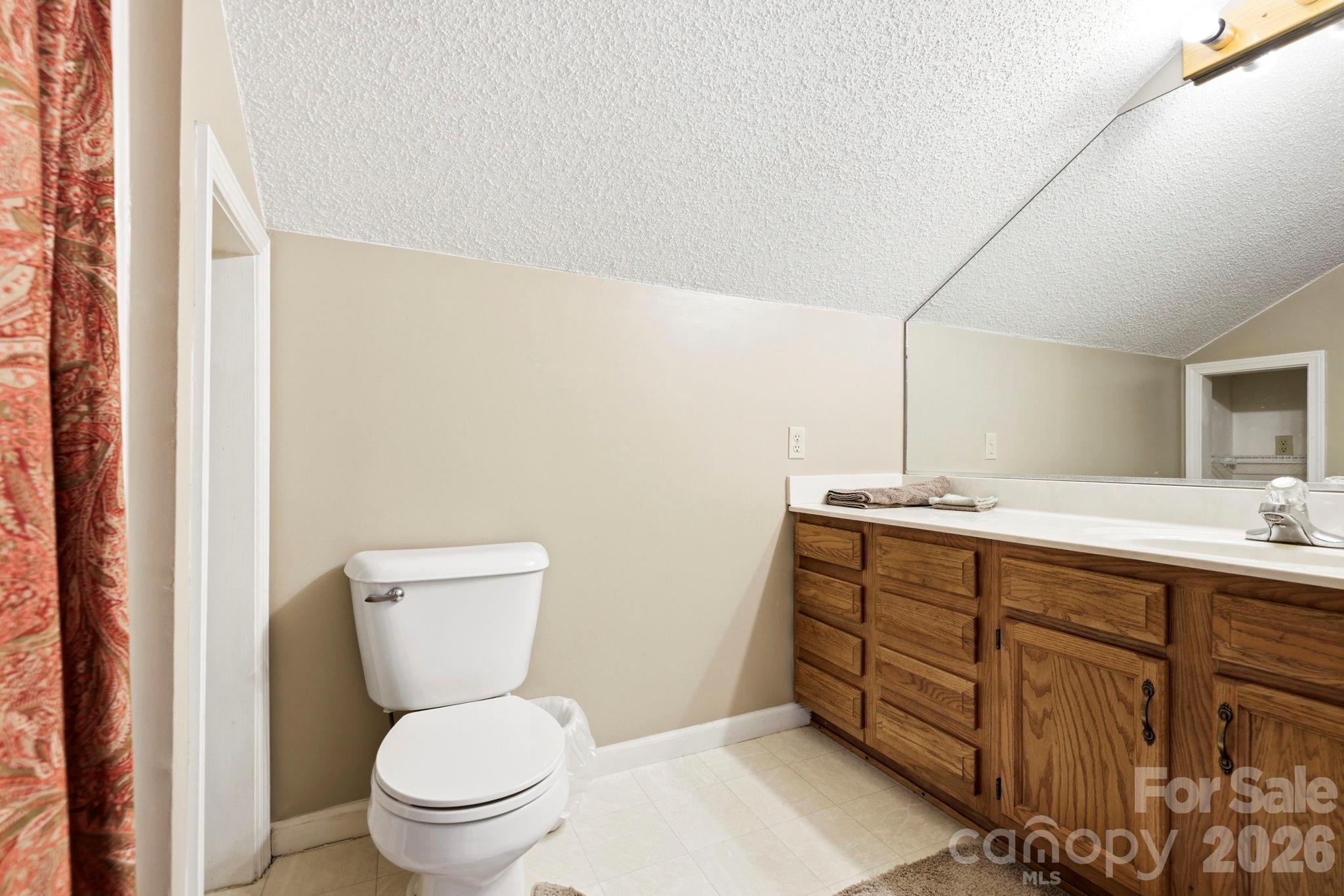 1489 Round Mountain Road — Brevard