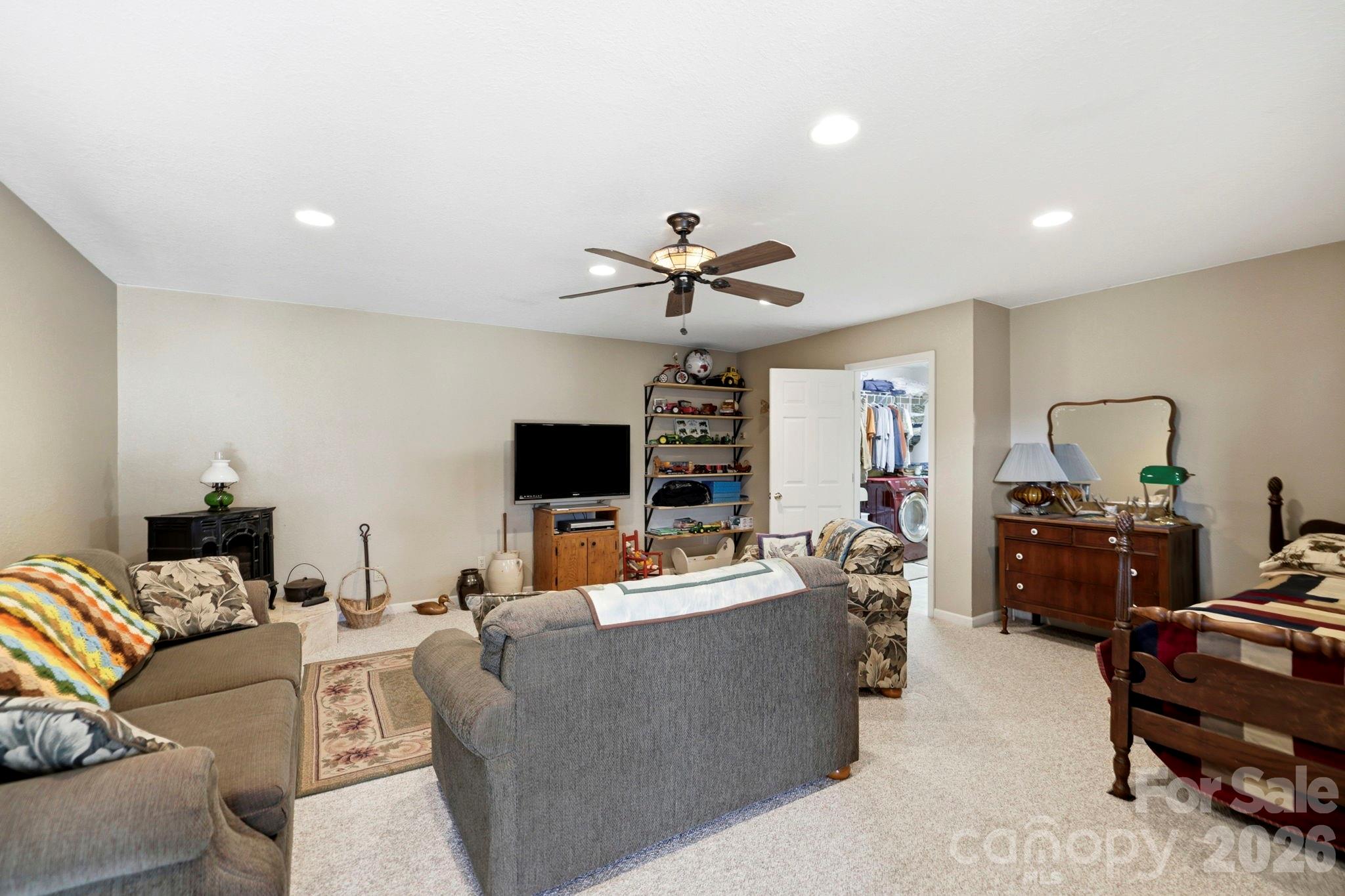 1489 Round Mountain Road — Brevard