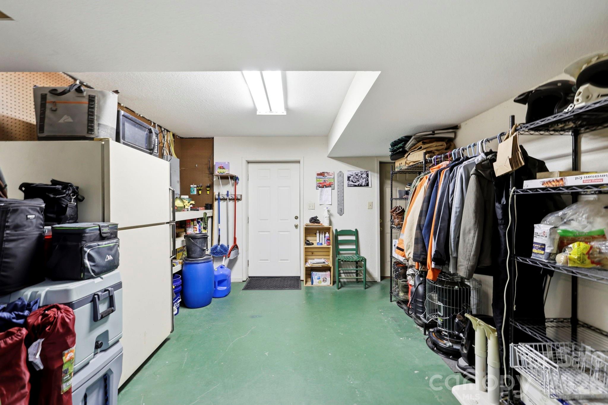 1489 Round Mountain Road — Brevard