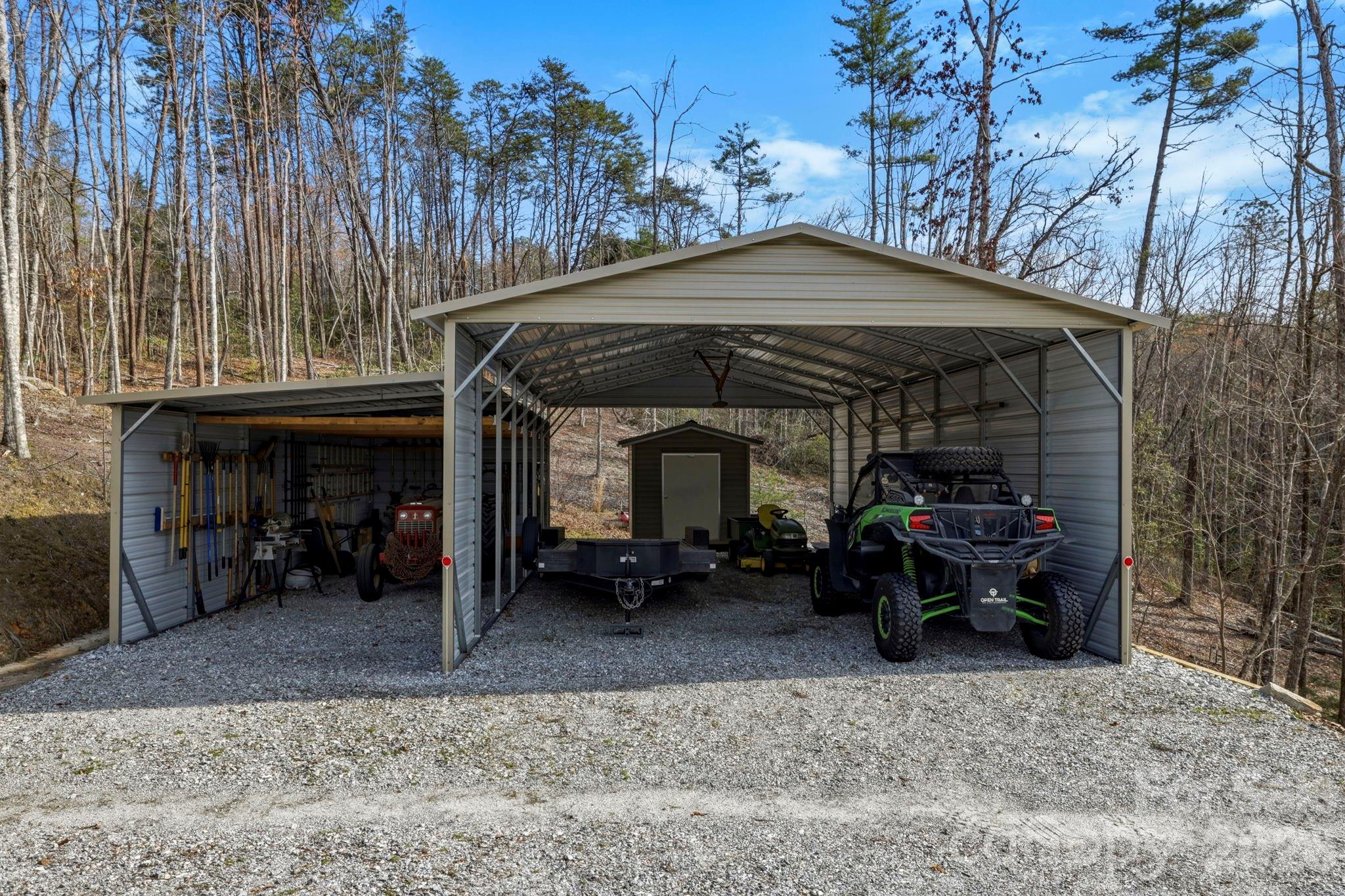 1489 Round Mountain Road — Brevard