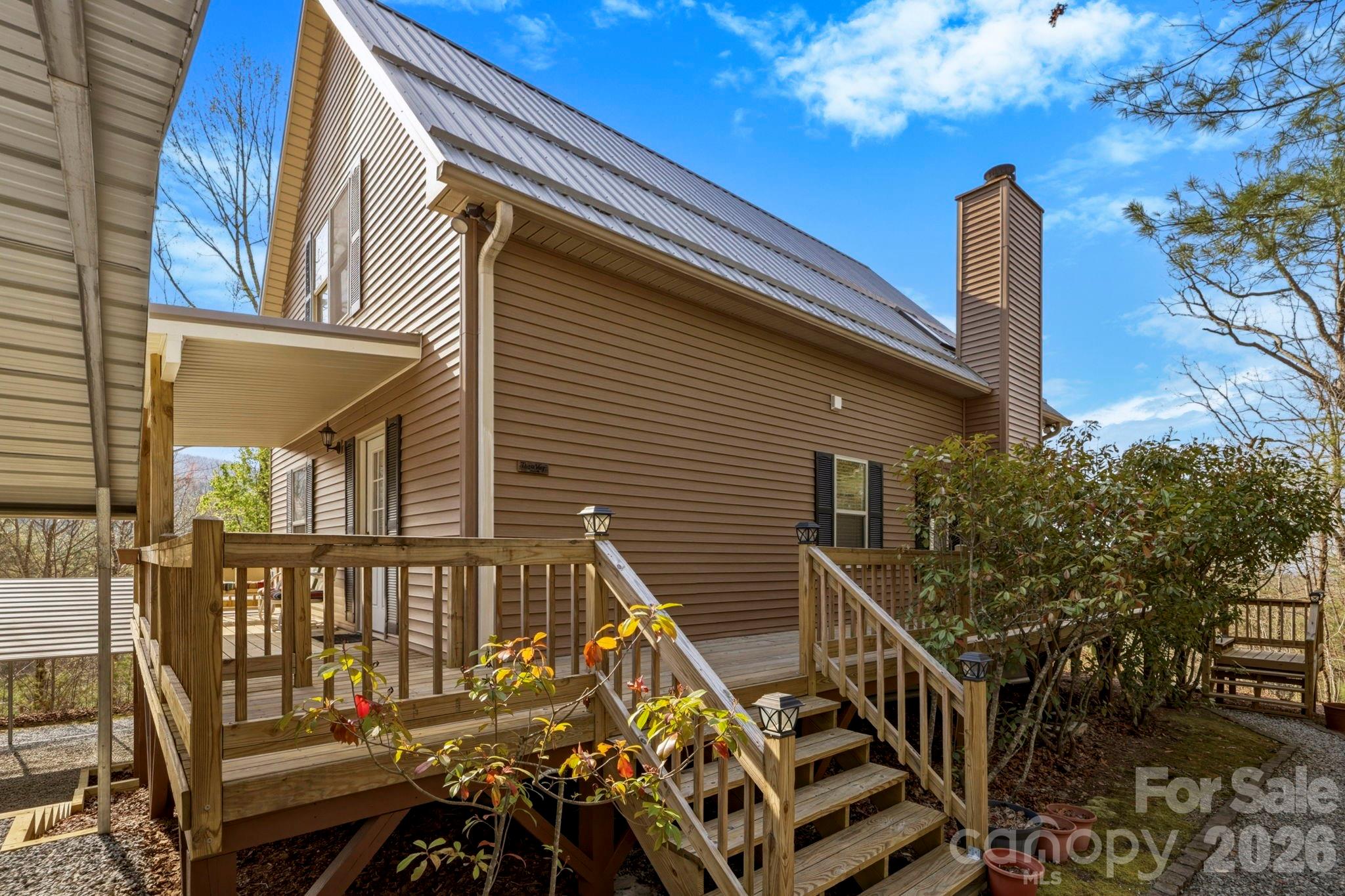 1489 Round Mountain Road — Brevard