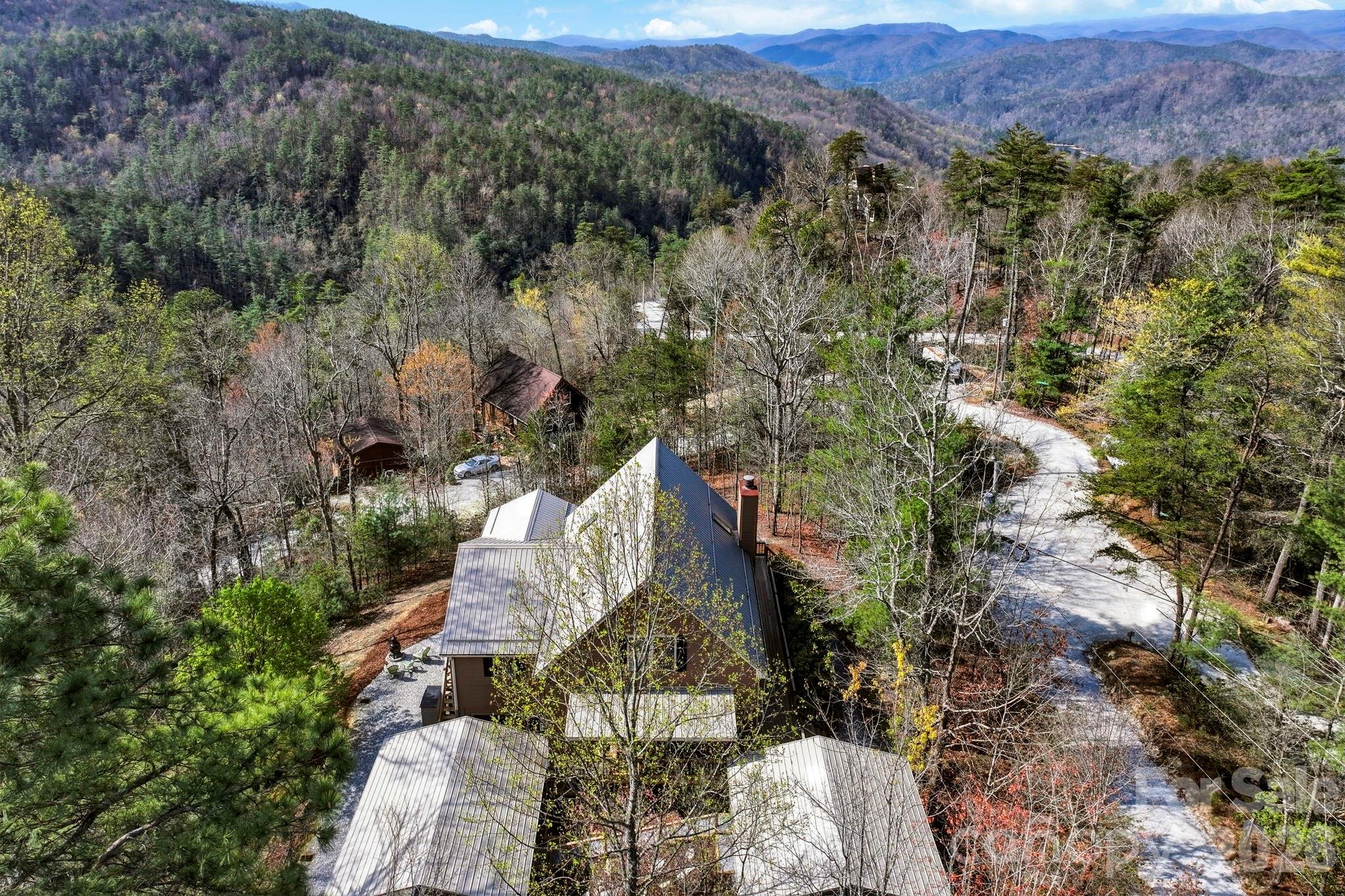 1489 Round Mountain Road — Brevard
