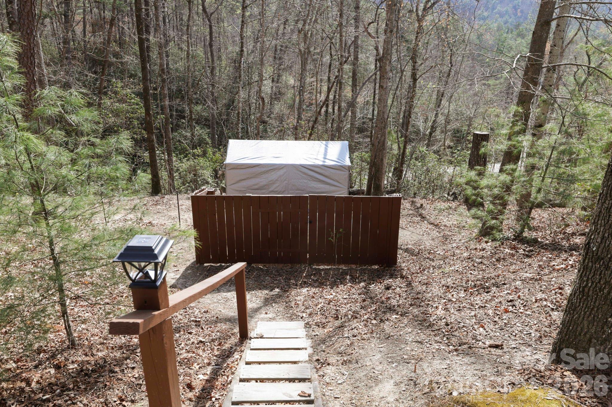 1489 Round Mountain Road — Brevard