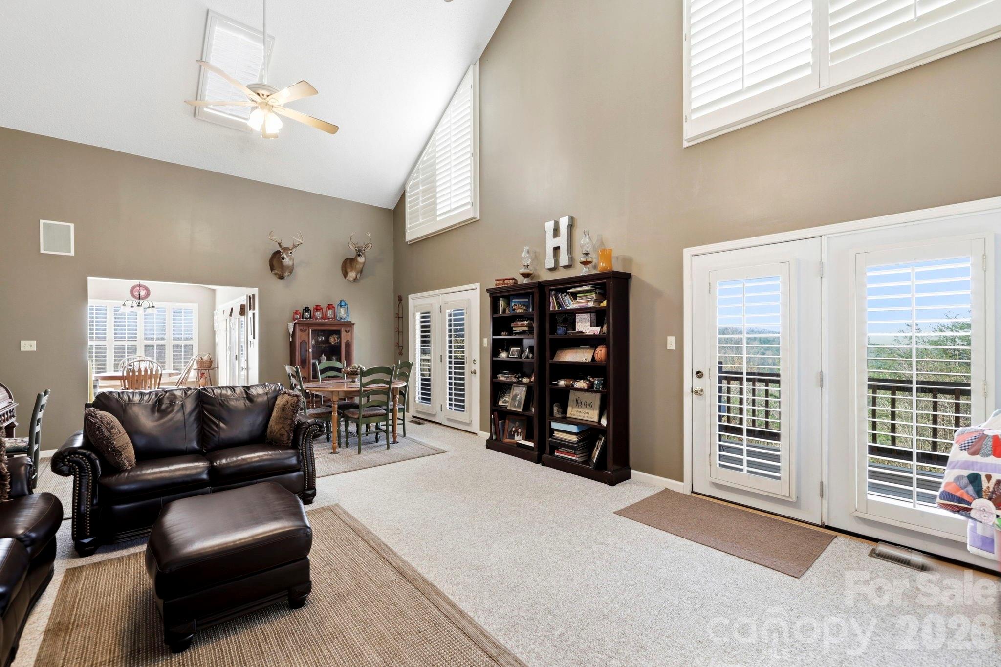 1489 Round Mountain Road — Brevard
